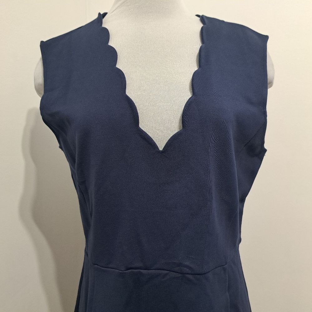 French Connection French Connection Lula Scalloped Edge V Neck Mini Dress Duc Size L / US 10 / IT 46 - 11 Thumbnail
