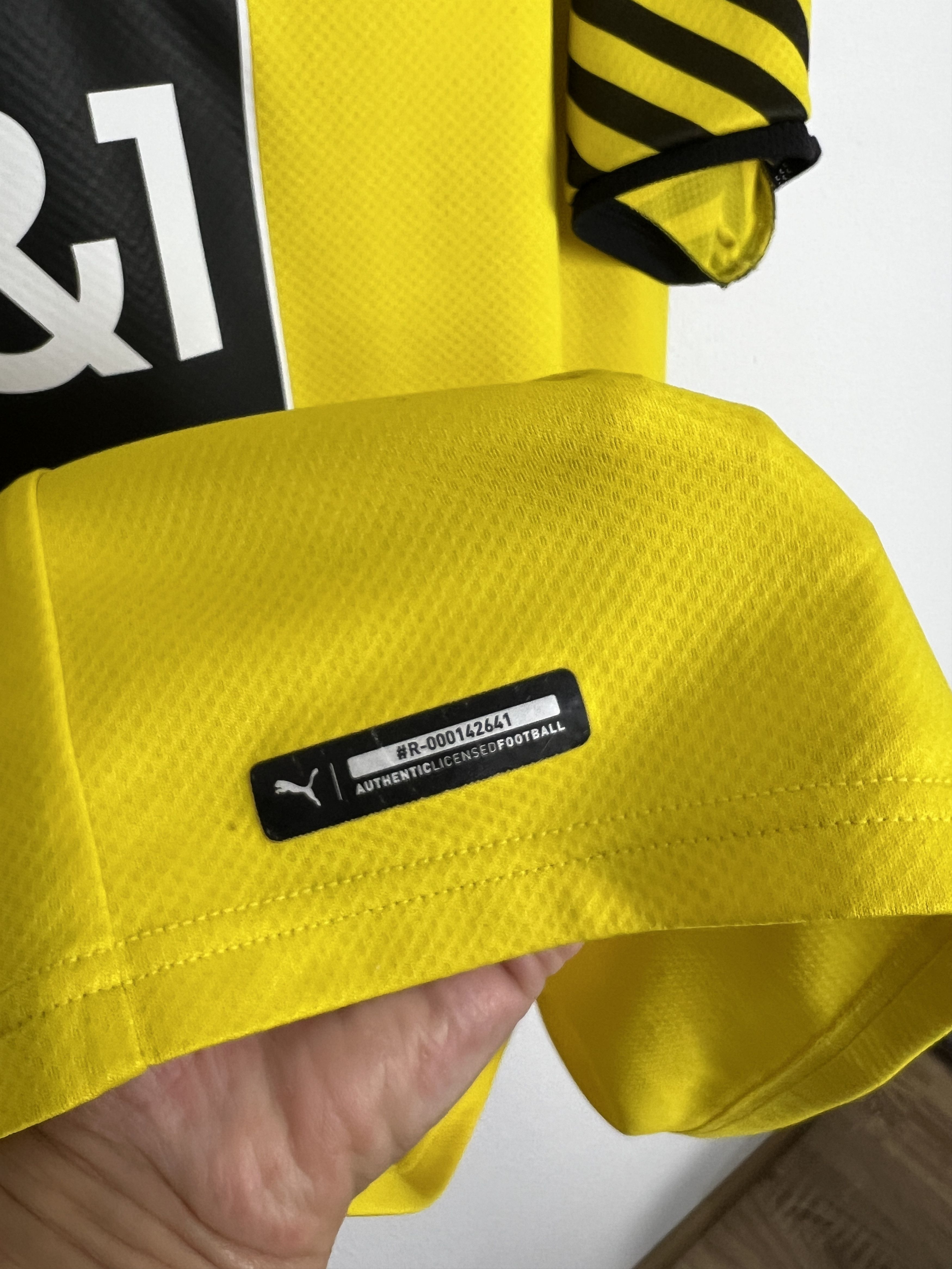 Puma Borussia Dortmund Home football shirt 2021 Soccer Puma Size US XL / EU 56 / 4 - 7 Thumbnail