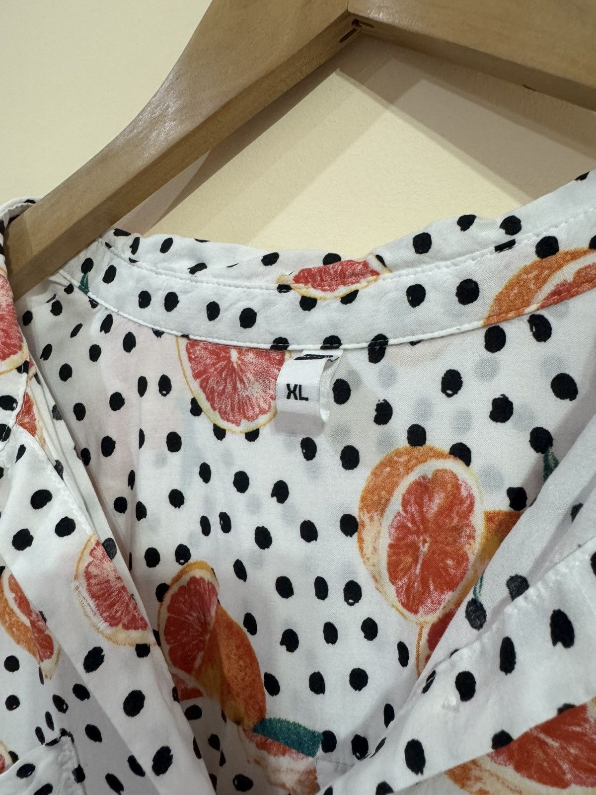 Vintage viscose blouse/shirt with polka dot & citrus print XL Size XL / US 12-14 / IT 48-50 - 8 Thumbnail
