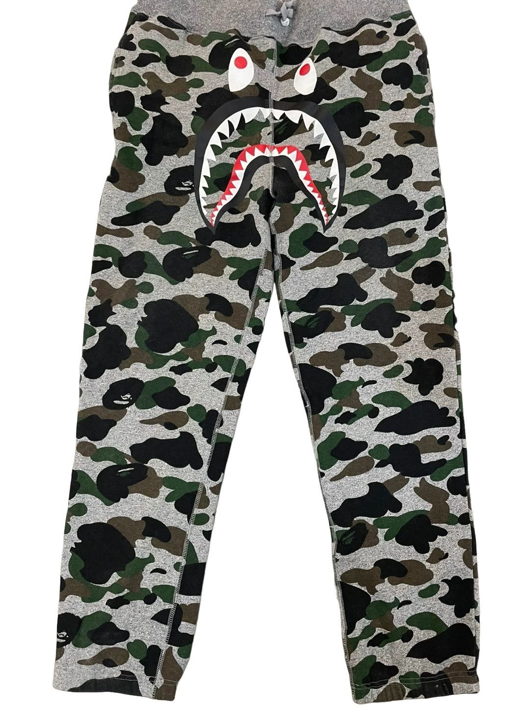 Bape A Bathing Ape Camo Shark Sweatpants Size XL Size US 36 / EU 52 - 1 Thumbnail