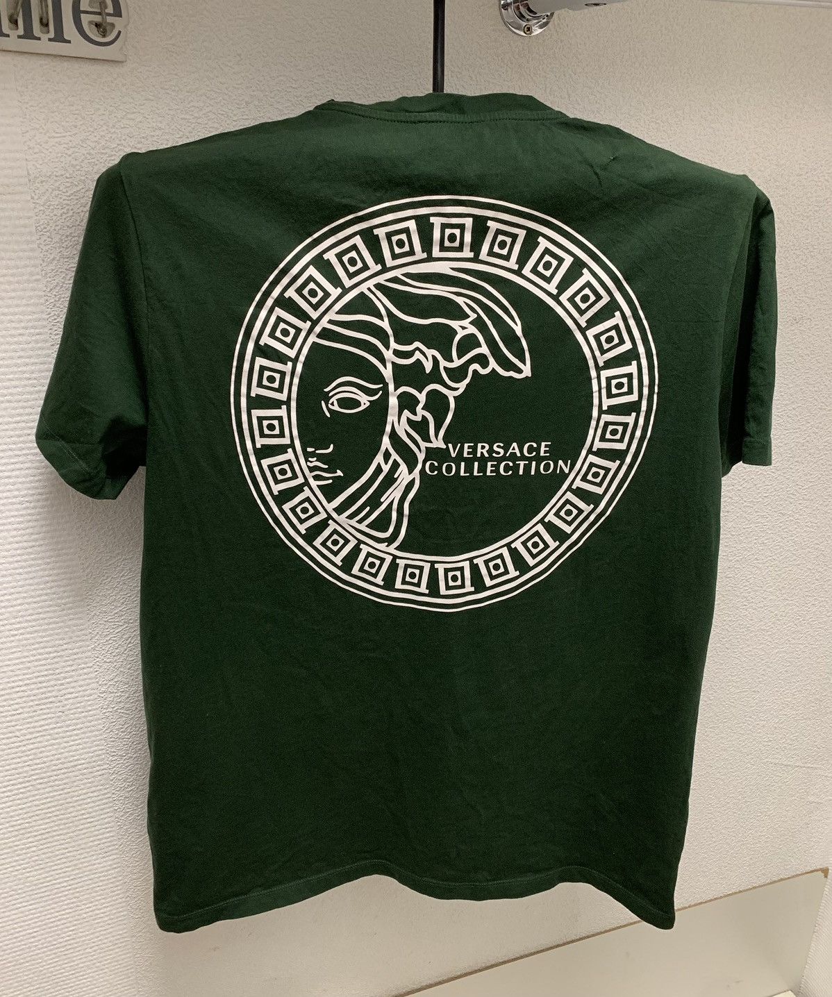 Versace Gianni Versace big logo green t-shirt M sz Size US M / EU 48-50 / 2 - 1 Thumbnail