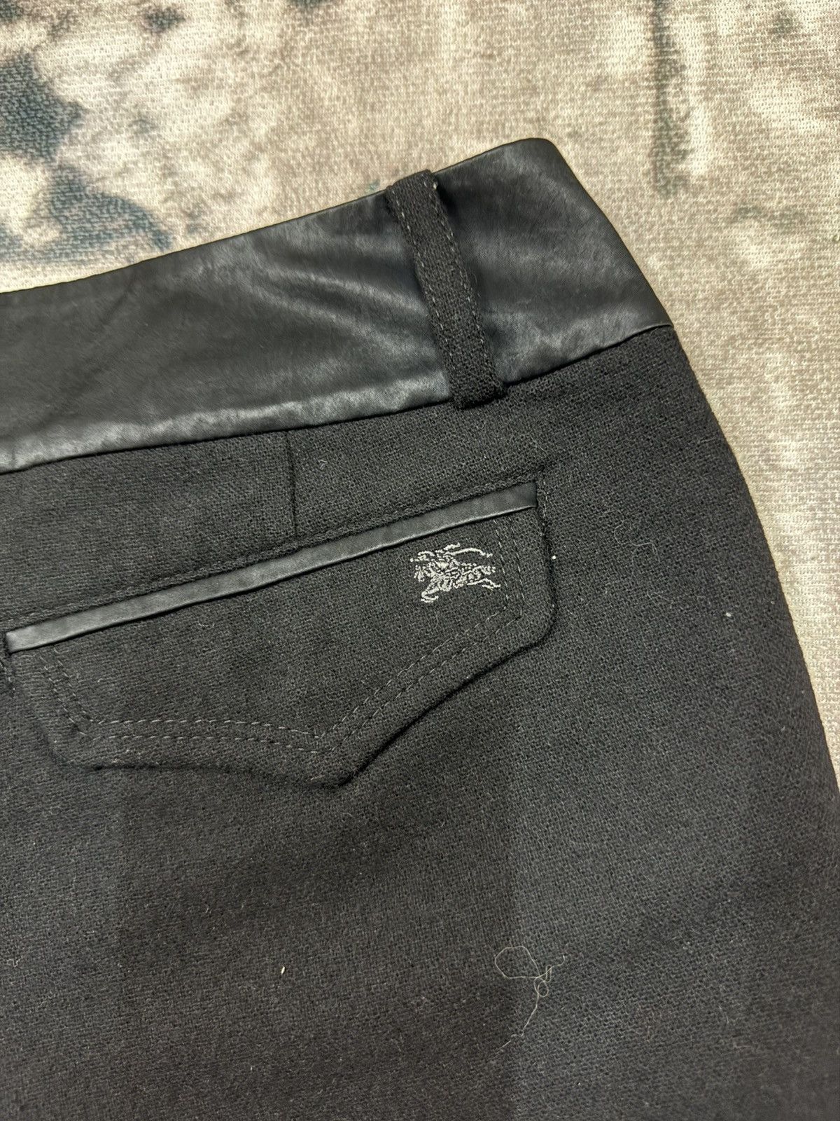 Burberry × Designer × Japanese Brand Burberry London Blue Label Wool Short Pants Size 28" / US 6 / IT 42 - 11 Thumbnail