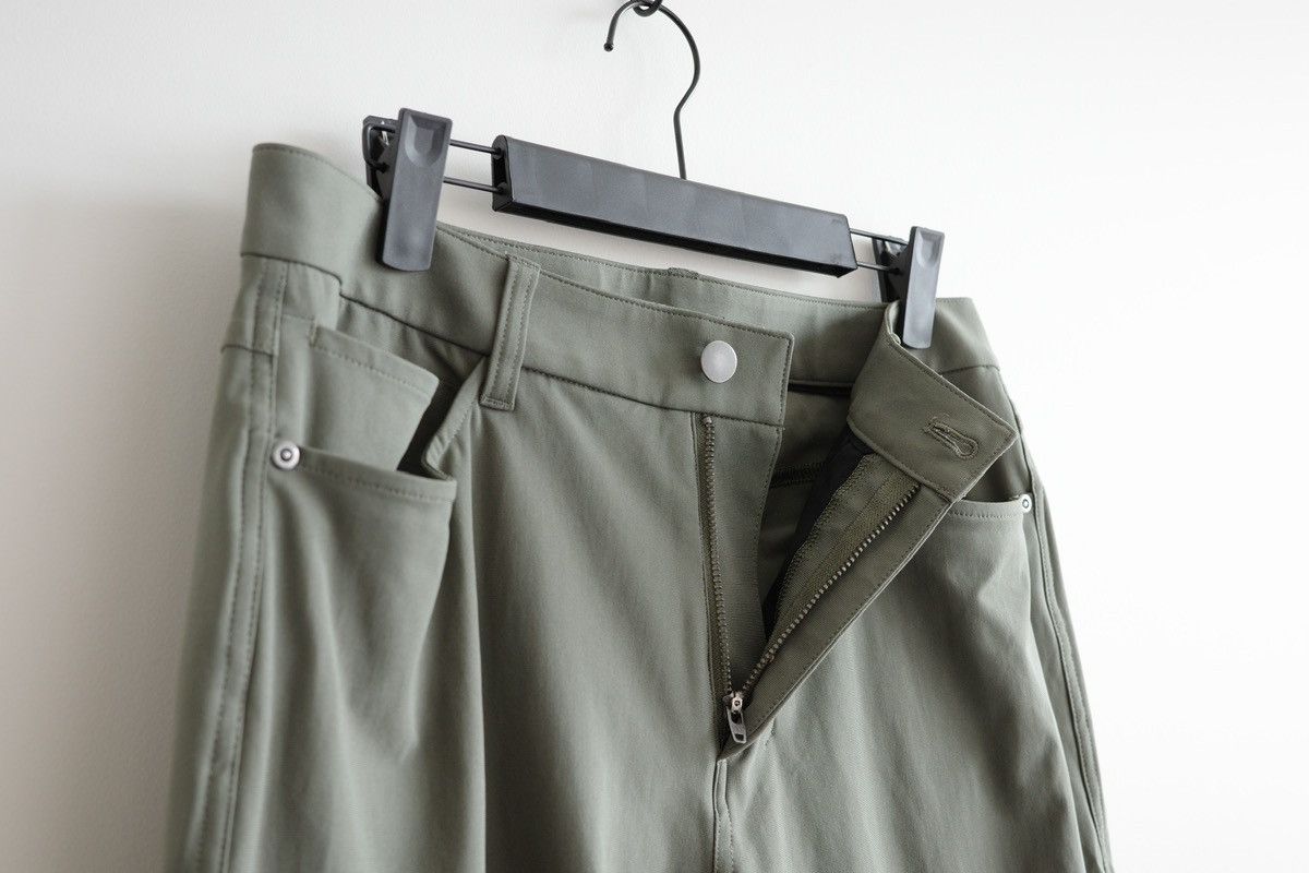 Lululemon ABC Relaxed-Fit 5 Pocket Pant Green Warpstreme Size US 30 Size US 30 / EU 46 - 4 Thumbnail