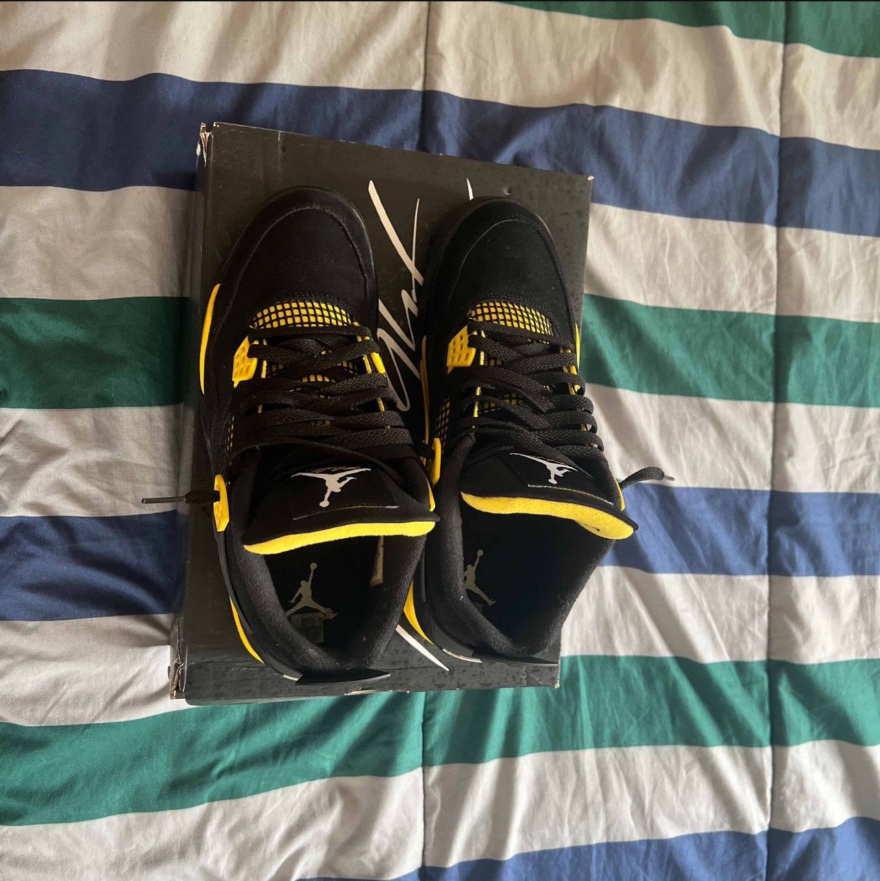 Jordan Brand Air Jordan 4 Retro “Thunder” Size US 9.5 / EU 42-43 - 3 Thumbnail