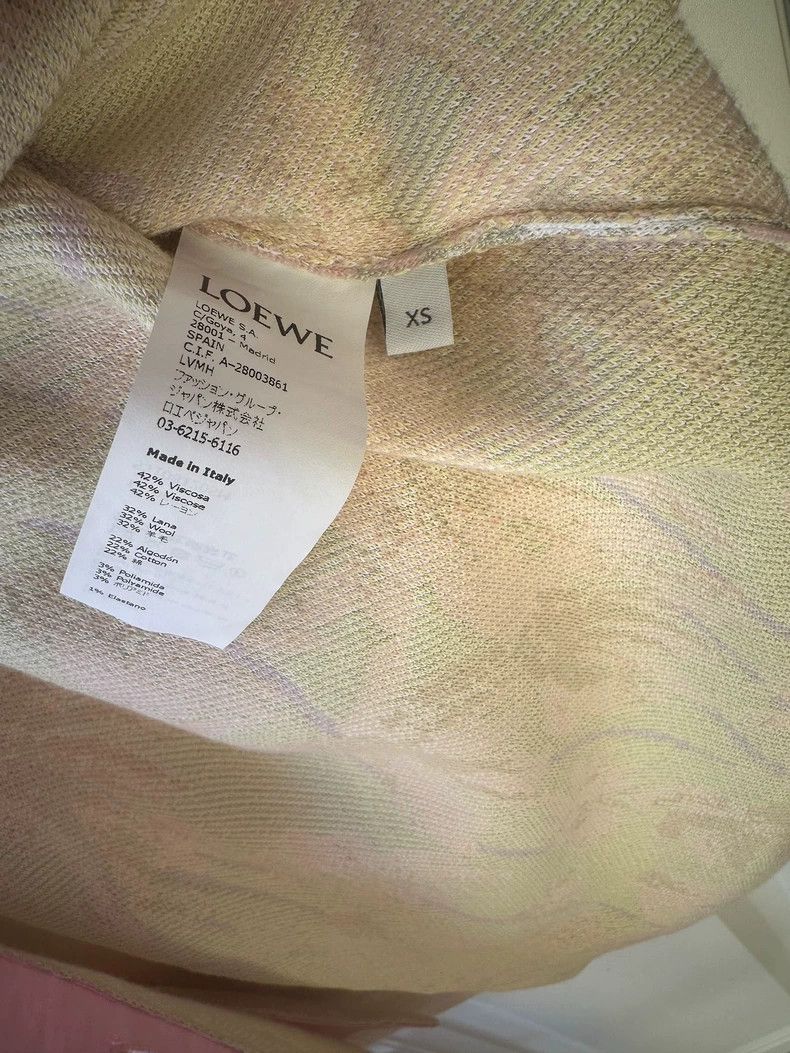 Loewe LOEWE A pink V-neck knit sweater for ladies Size XS / US 0-2 / IT 36-38 - 4 Thumbnail