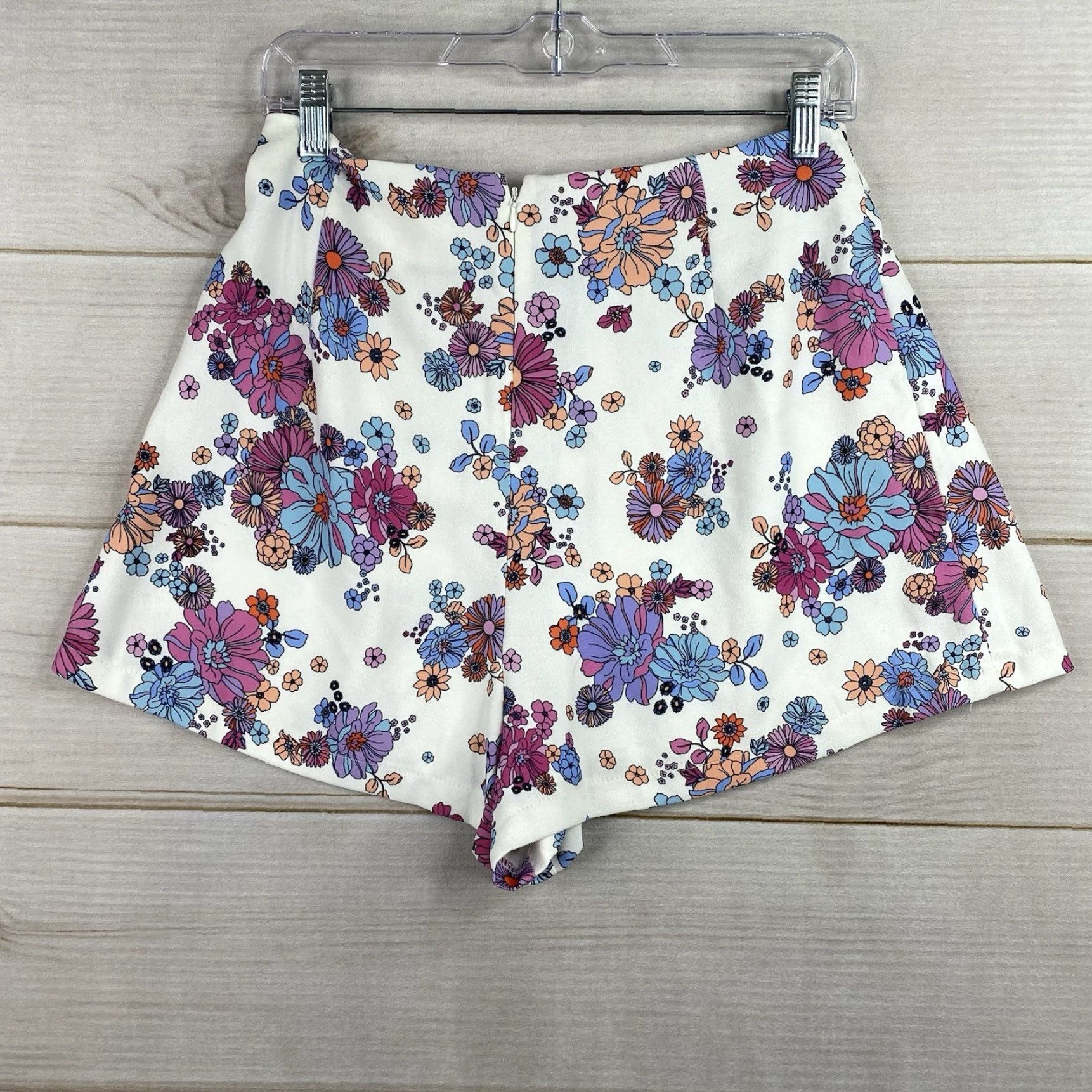 Dolls Kill Dolls Kill Sugar Thrillz Shorts w/Skirt Mini Belted 50's NWT Sz M Multicolor Floral Boho 80s 90s Shirt? Size 32" / US 10 / IT 46 - 7 Thumbnail