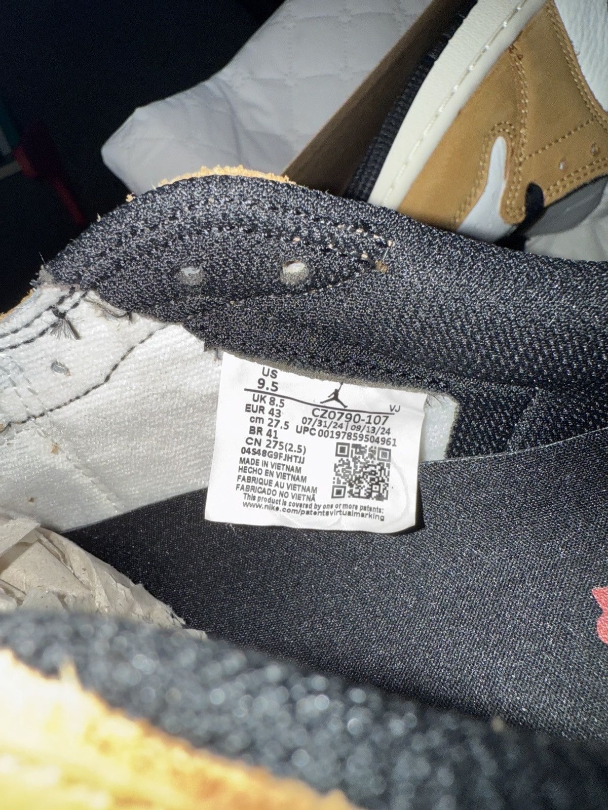 Jordan Brand Jordan 1 Low ‘Rookie Of The Year’ Size US 9.5 / EU 42-43 - 9 Thumbnail