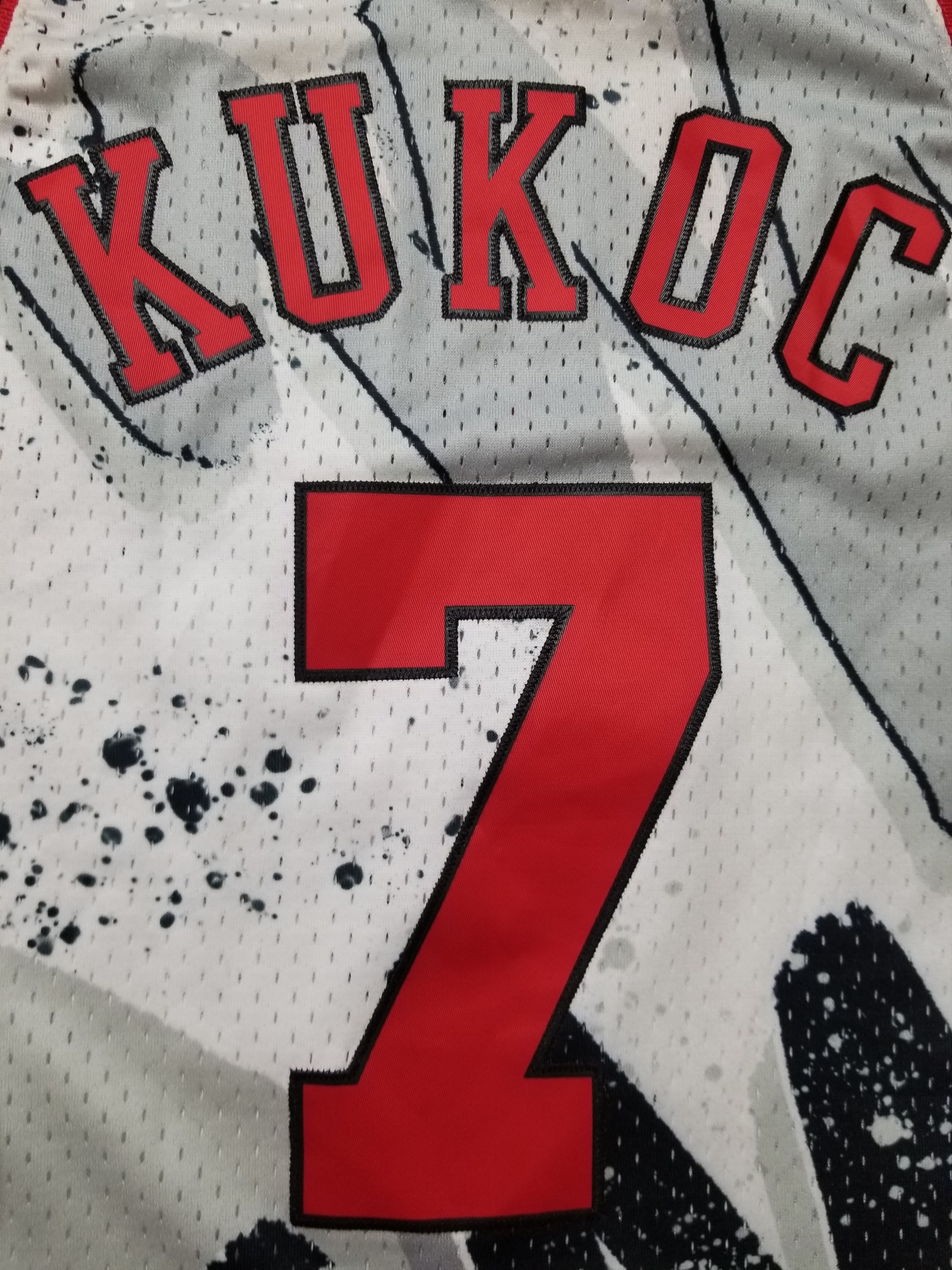 Mitchell & Ness Chicago Bulls 7 Toni Kukoc Hyper Hoops Swingman Jersey Size US S / EU 44-46 / 1 - 5 Thumbnail