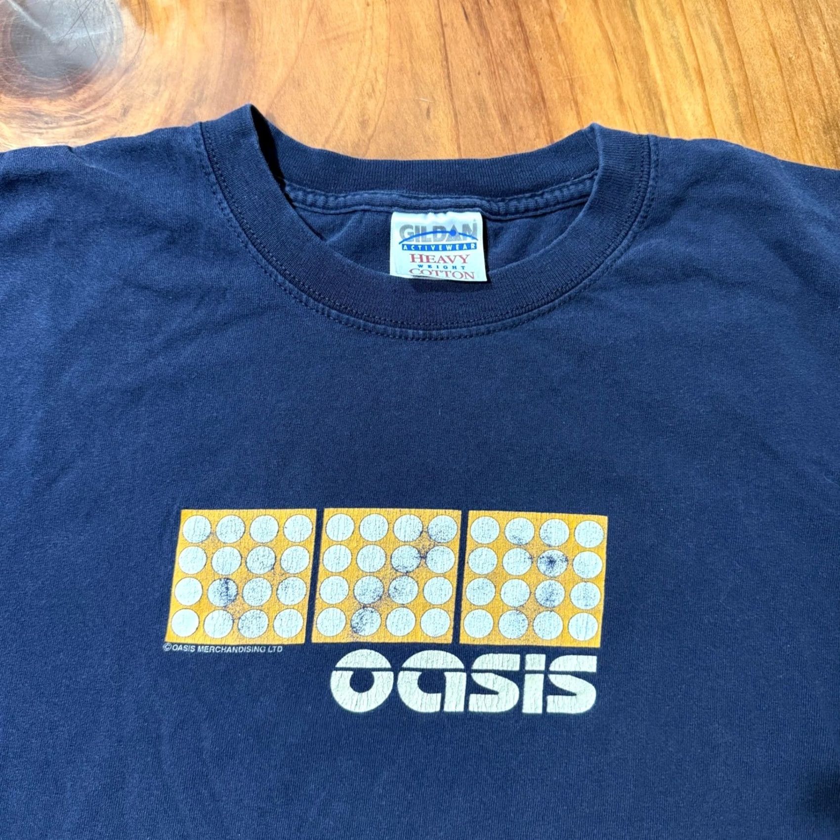 Gildan VINTAGE Oasis Gildan T-Shirt Navy XL 1999 200 Tour Band Tee Cotton Short Sleeve Mens Grunge Graphic 1990s Size US XL / EU 56 / 4 - 4 Thumbnail