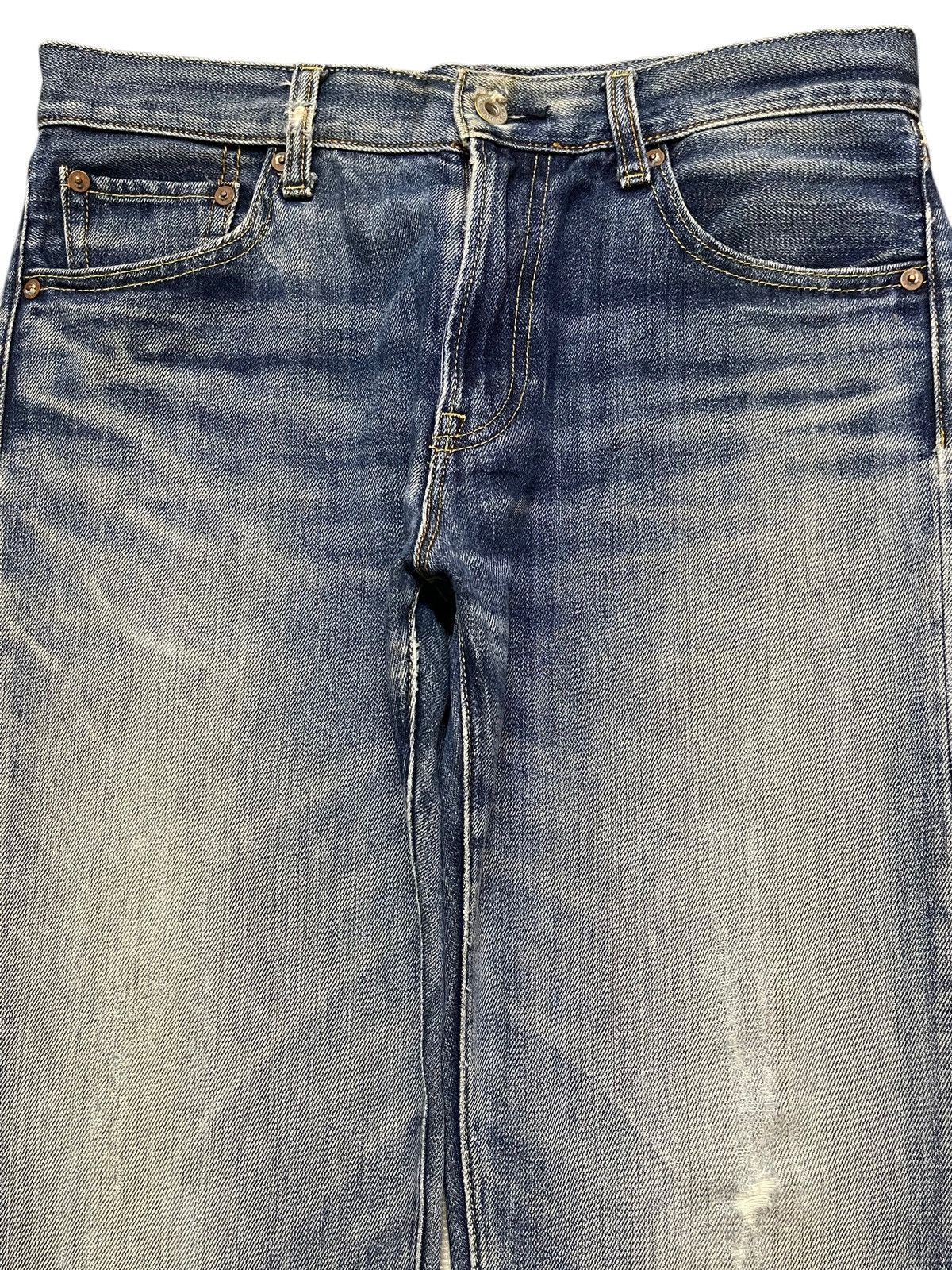 Uniqlo Vintage Japanese Uniqlo Blue Faded Wash Whisker Style Jeans Size US 31 - 3 Thumbnail