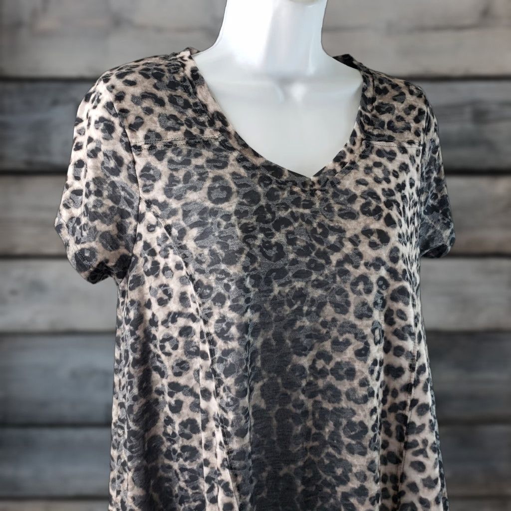 Vintage Chico's Womens Tunic Top Sz Small Black Gray Animal Print Semi Sheer Short Sleeve Blouse V-Neck Pullover Size S / US 4 / IT 40 - 1 Thumbnail