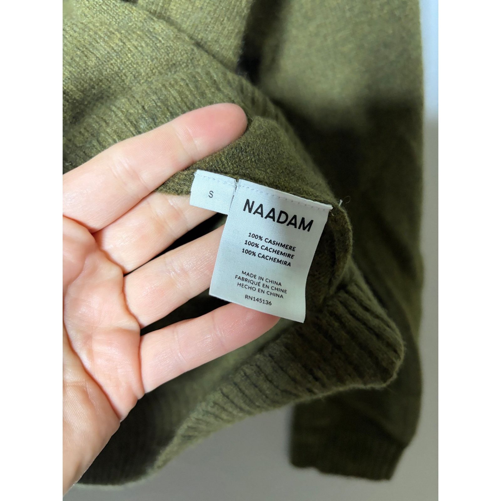 NAADAM Naadam olive green 100% cashmere V neck sweater sz S Size S / US 4 / IT 40 - 3 Thumbnail