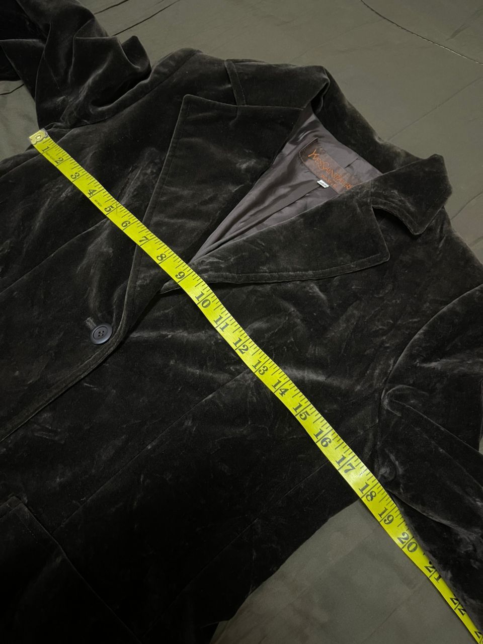 Vintage Vintage Yves Saint Laurent Dark Brown Velvet Blazaers Size US S / EU 44-46 / 1 - 11 Thumbnail