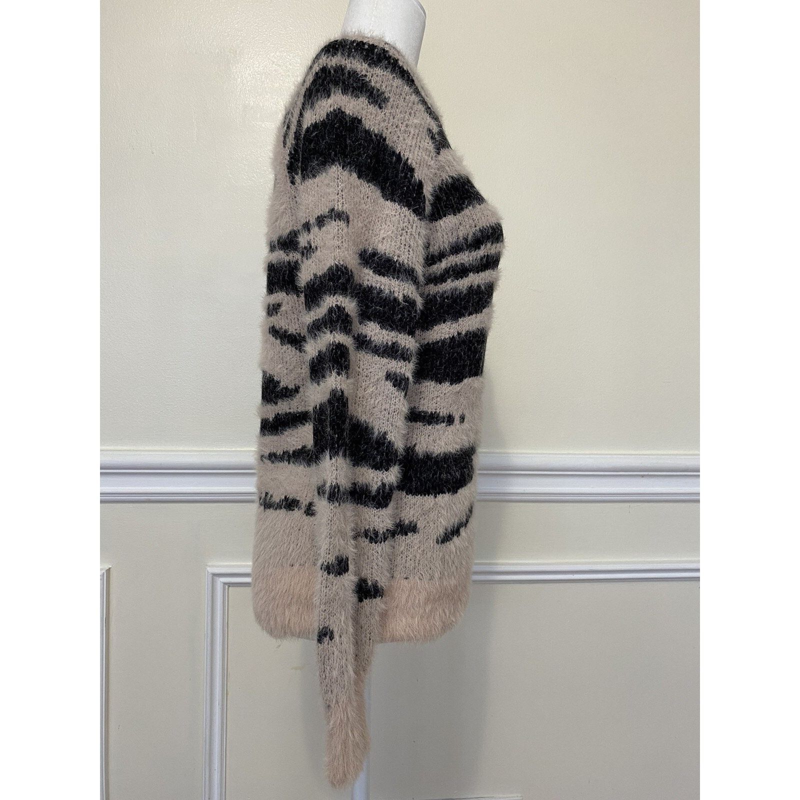 Cotton Club COTTON EMPORIUM Tiger Long Sleeve Pullover size S A003063 Size S / US 4 / IT 40 - 3 Thumbnail