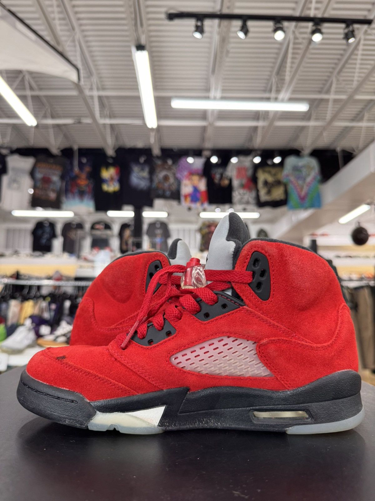 Jordan Brand Air Jordan 5 Raging Bull Sz. 5.5Y (2021) Size US 5.5 / EU 38 - 4 Thumbnail