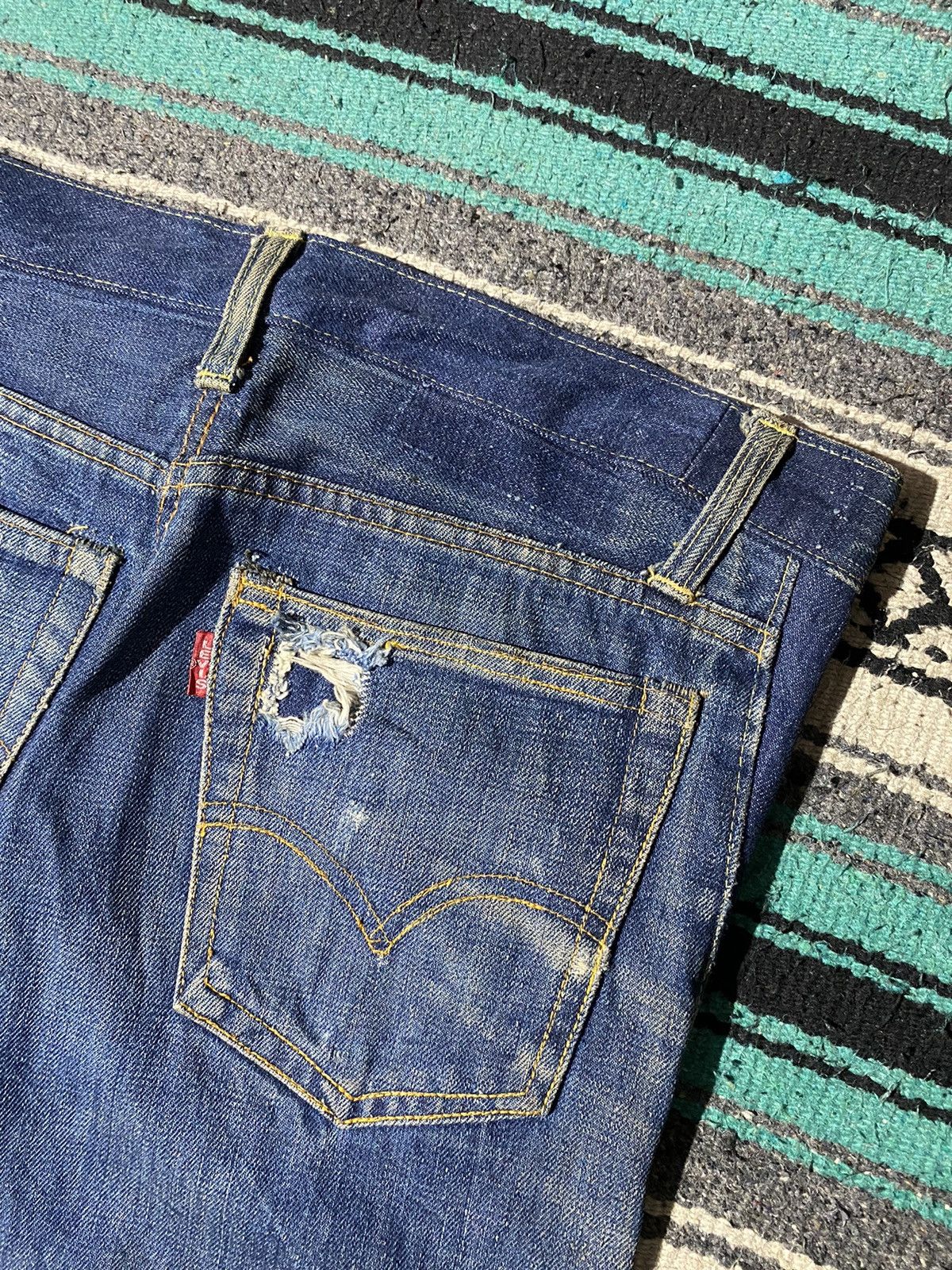 Levi's × Vintage 70s Rare Levi’s 805 Distressed Vintage Jeans Size US 33 - 9 Thumbnail