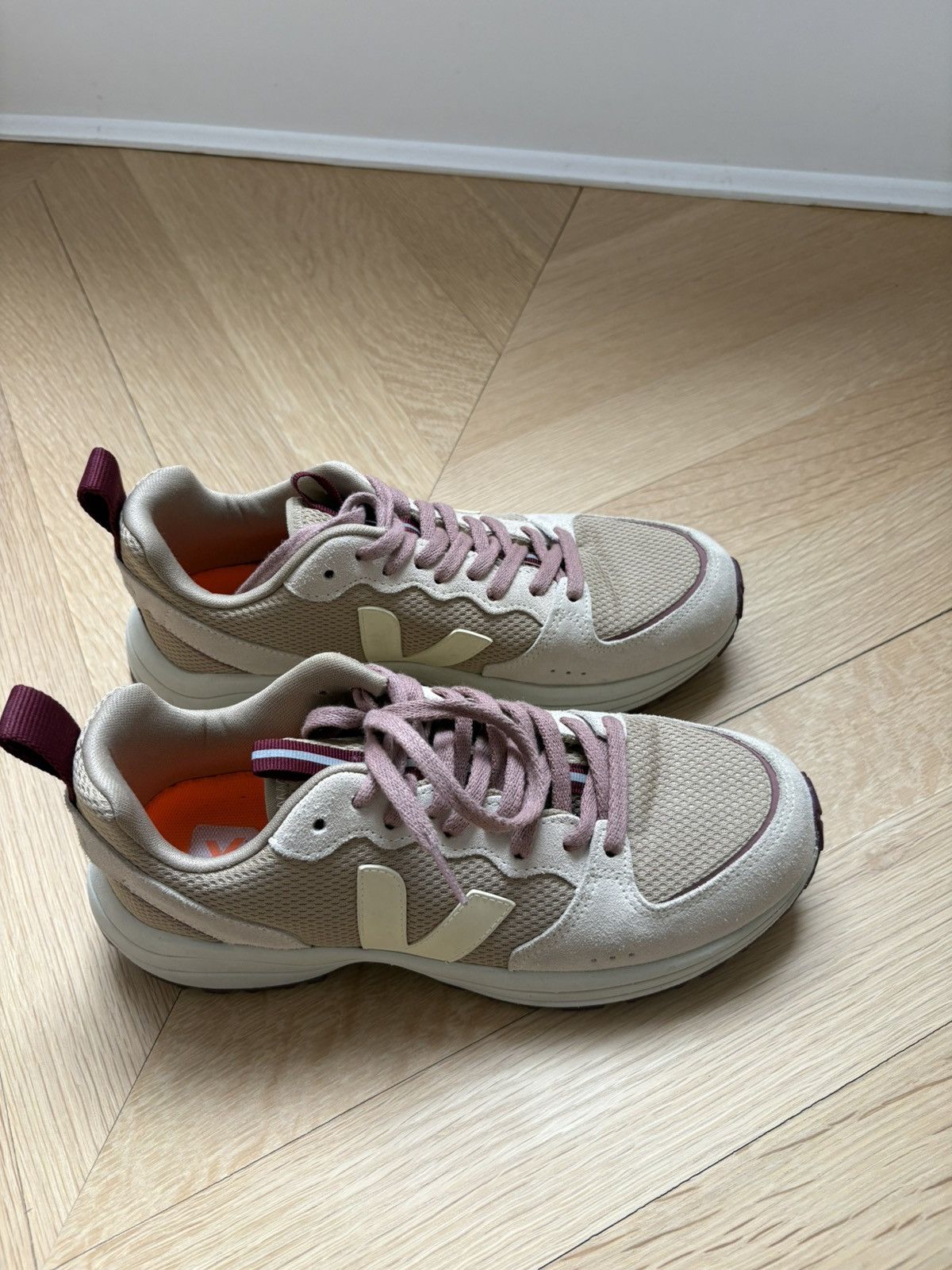 Veja Veja Venturi Alveomesh & Suede Sneaker Size 9.5 Size US 9.5 / IT 39.5 - 2 Thumbnail