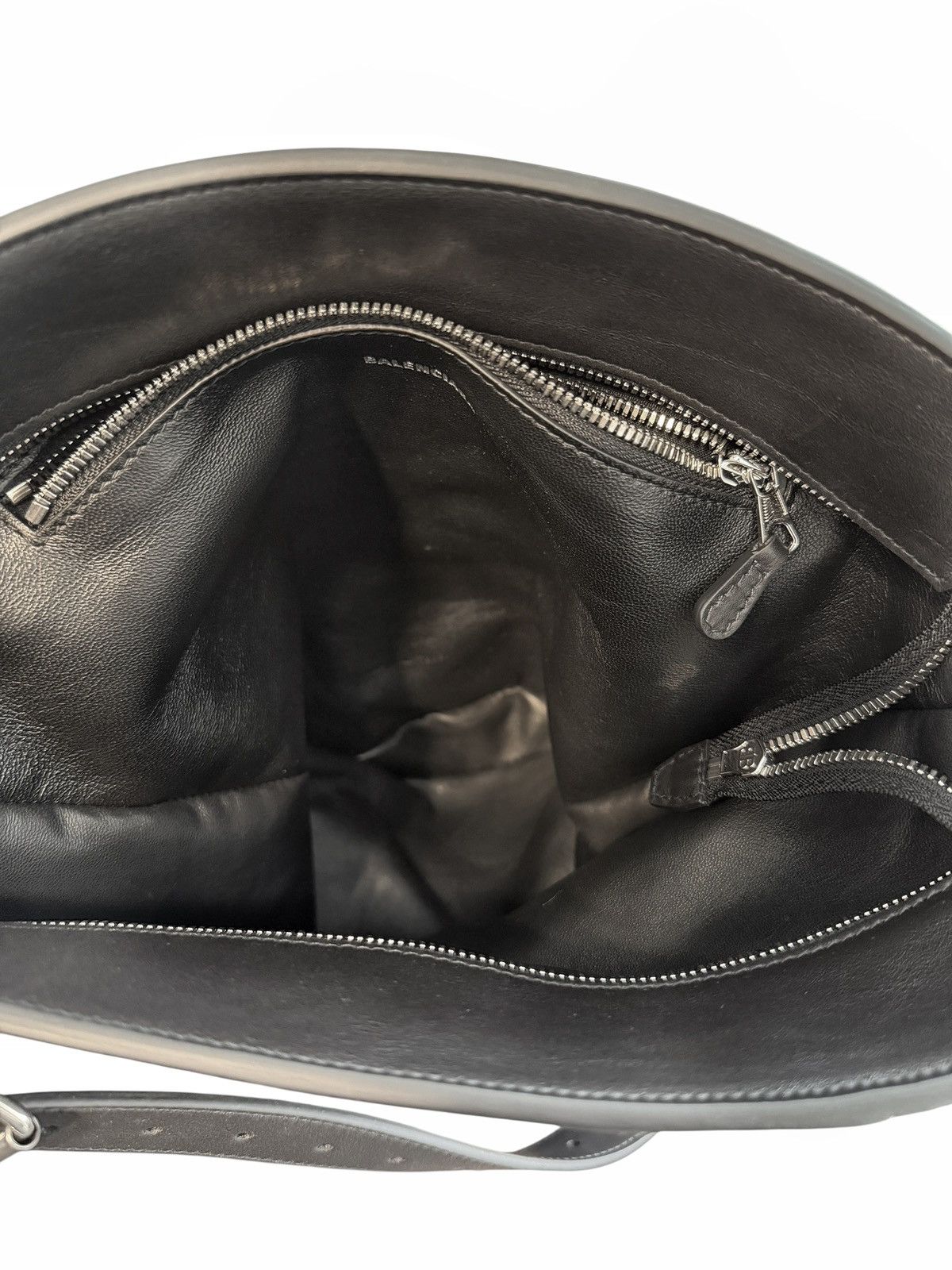 Balenciaga RARE 2024 Rodeo Boot Bag Size ONE SIZE - 15 Thumbnail