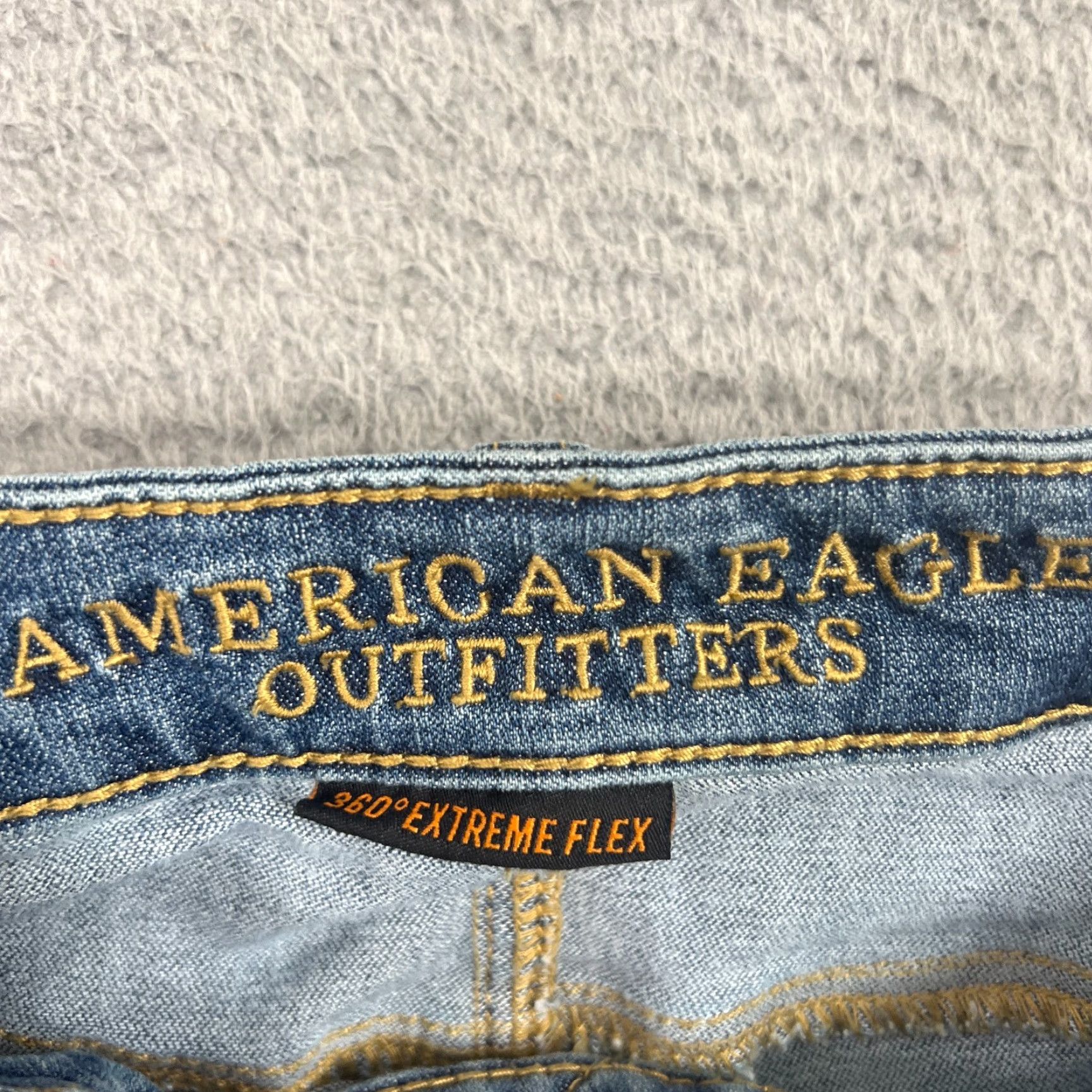 American Eagle Outfitters American Eagle Outfitters Jeans Mens 27x29 Straight Fit Light Wash Blue Denim Size US 27 - 6 Thumbnail