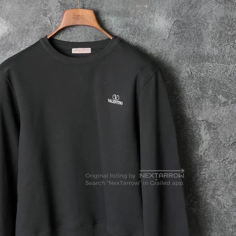 Valentino Valentino Black chest logo sweatshirt Size US S / EU 44-46 / 1 - 3 Thumbnail