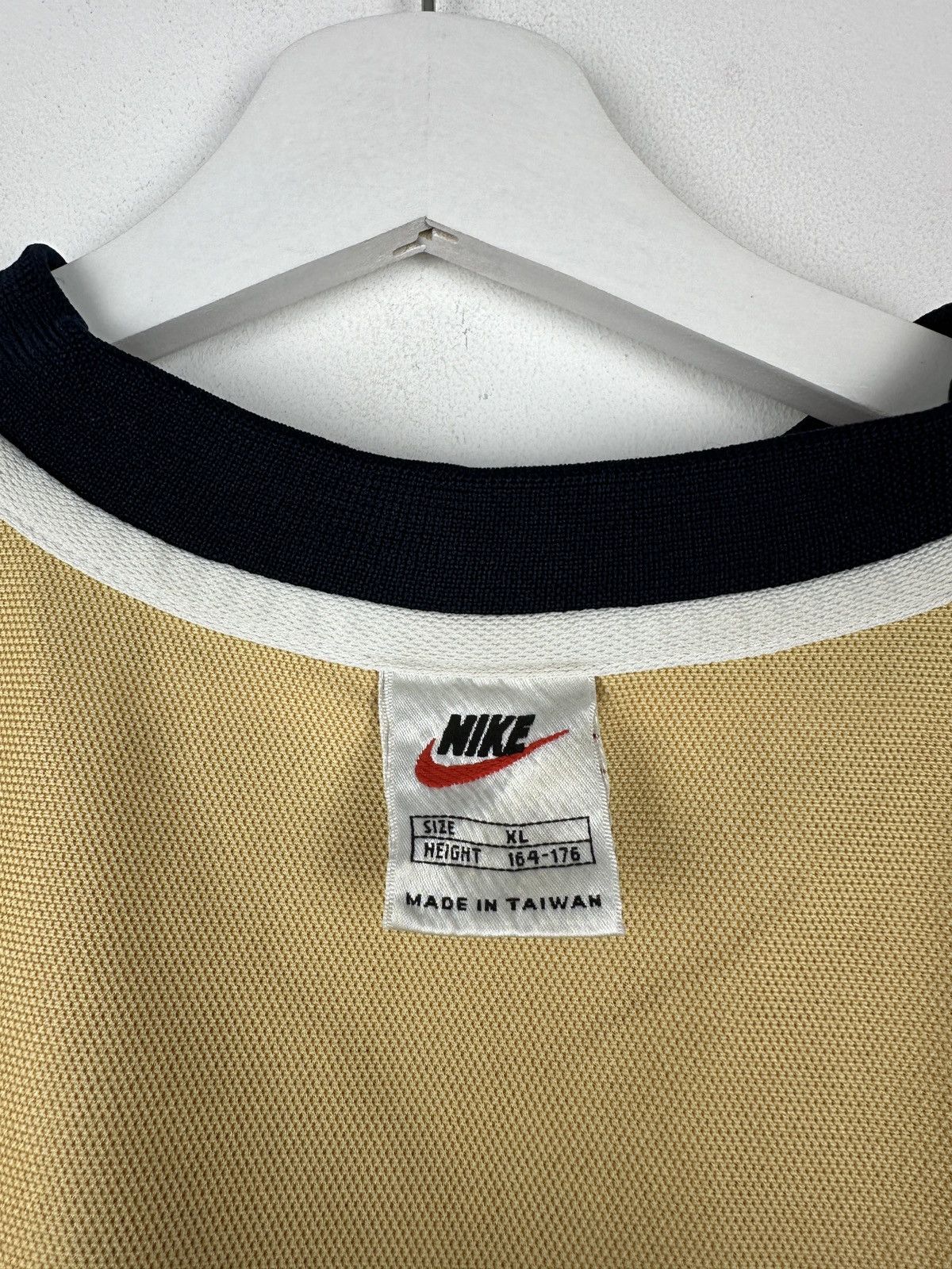 Nike Barcelona 1998 Away Soccer Jersey Football Shirt Size US S / EU 44-46 / 1 - 6 Thumbnail