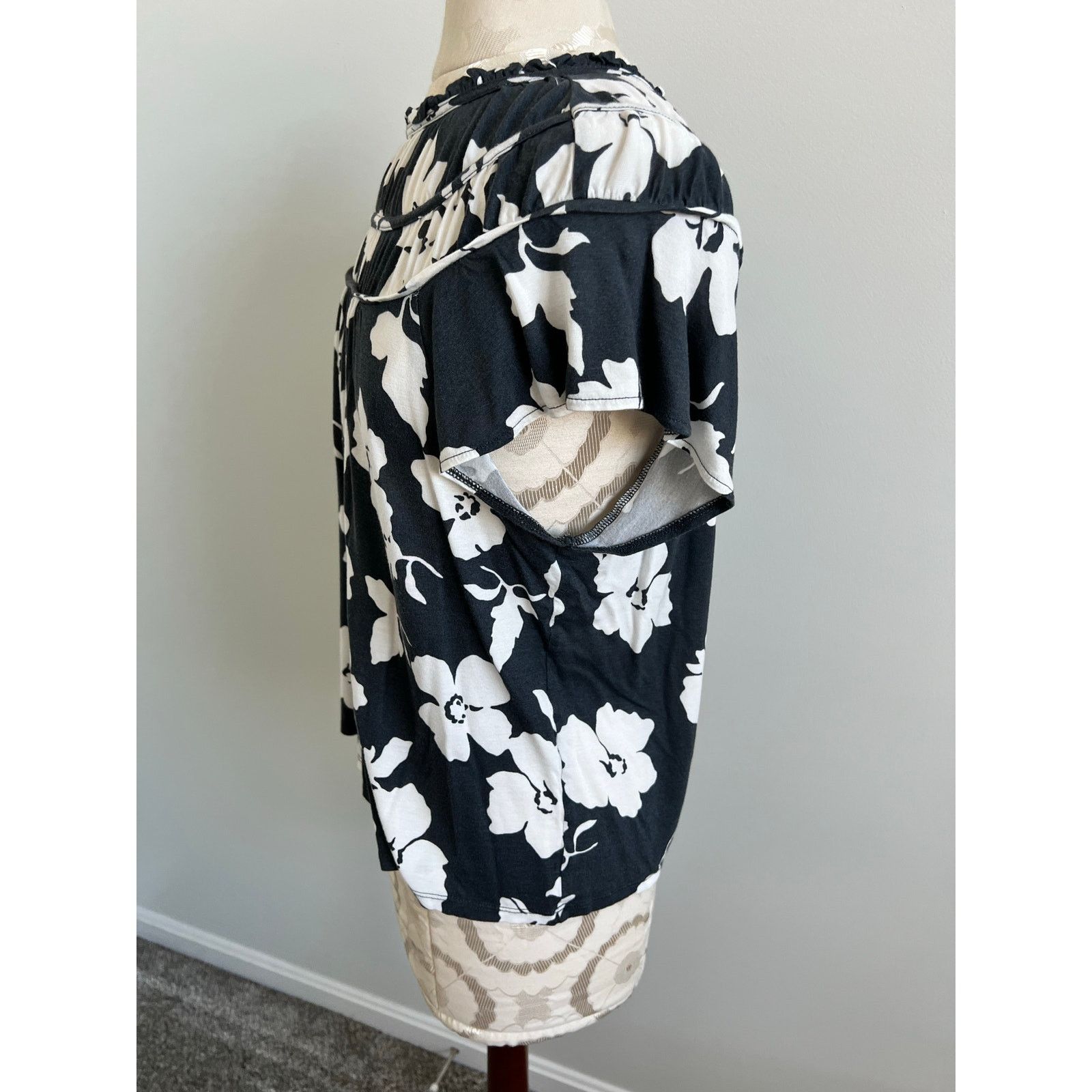 Loft Loft Outlet Short Sleeve Lightweight Floral Blouse Medium Size M / US 6-8 / IT 42-44 - 3 Thumbnail