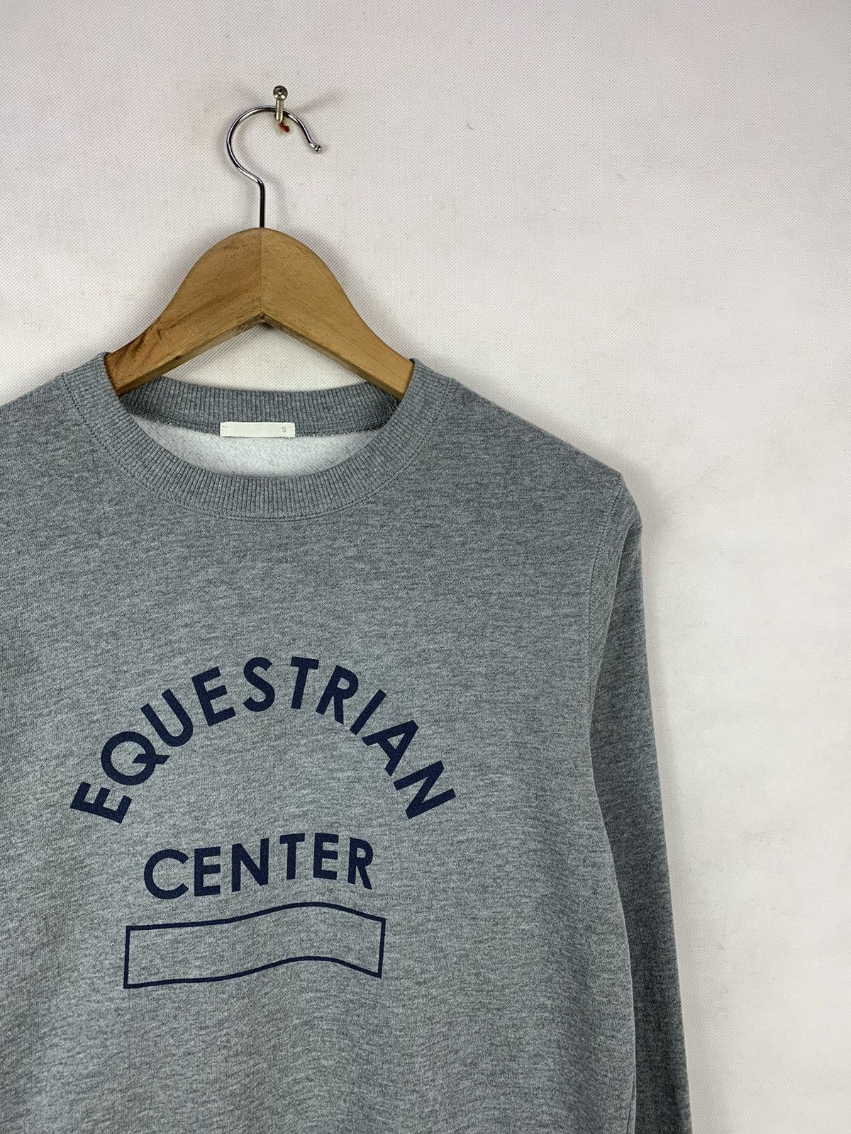 GU Steals! GU Uniqlo Equestrian Centre Sweatshirt Size US S / EU 44-46 / 1 - 2 Thumbnail