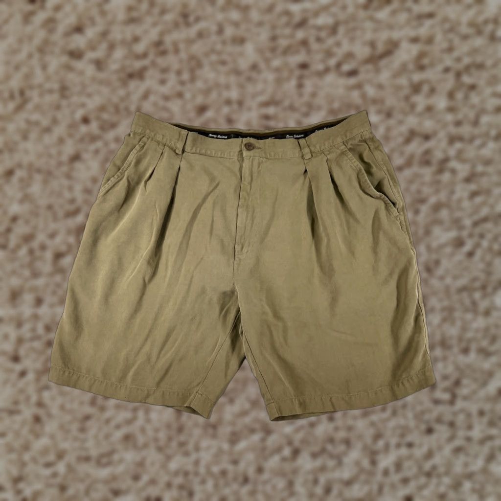Tommy Bahama Tommy Bahama Shorts Men 38 Beige Pleated Bermuda Silk Blend Golf Bermuda Casual Shorts Mens Beige Silk Blend 90s? Size US 38 / EU 54 - 1 Thumbnail
