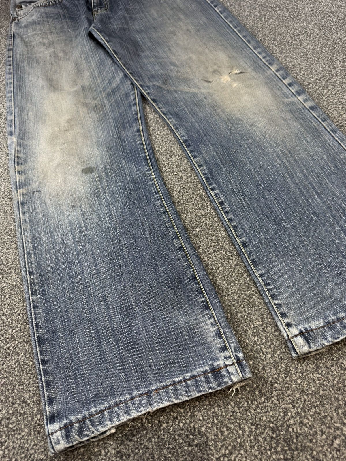 Karakuri Tamashii Japanese Embroidered Handfoot Distressed Y2K Denim Size US 30 / EU 46 - 6 Thumbnail