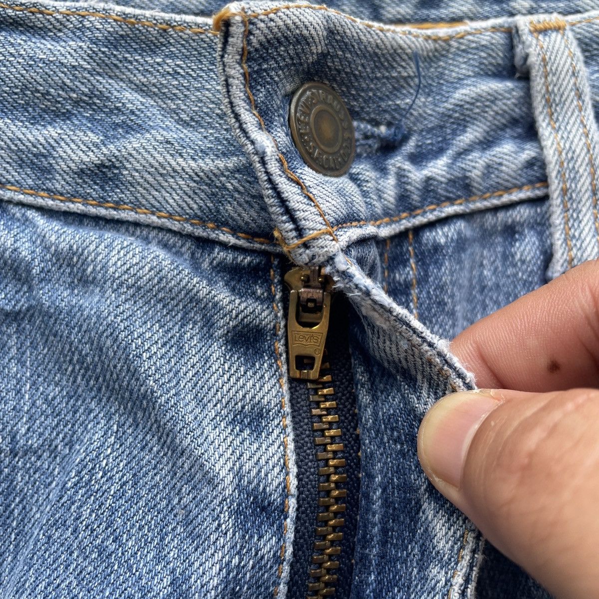 Levi's Vintage Clothing Vintage Levi’s 512 Faded Jeans Denim Pants W31x29 Size US 31 - 7 Thumbnail