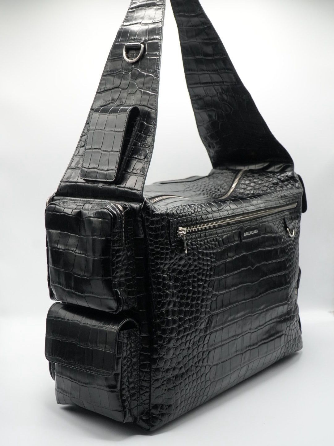 Balenciaga Balenciaga Black Croc Embossed Big Superbusy Sling Bag Size ONE SIZE - 7 Thumbnail