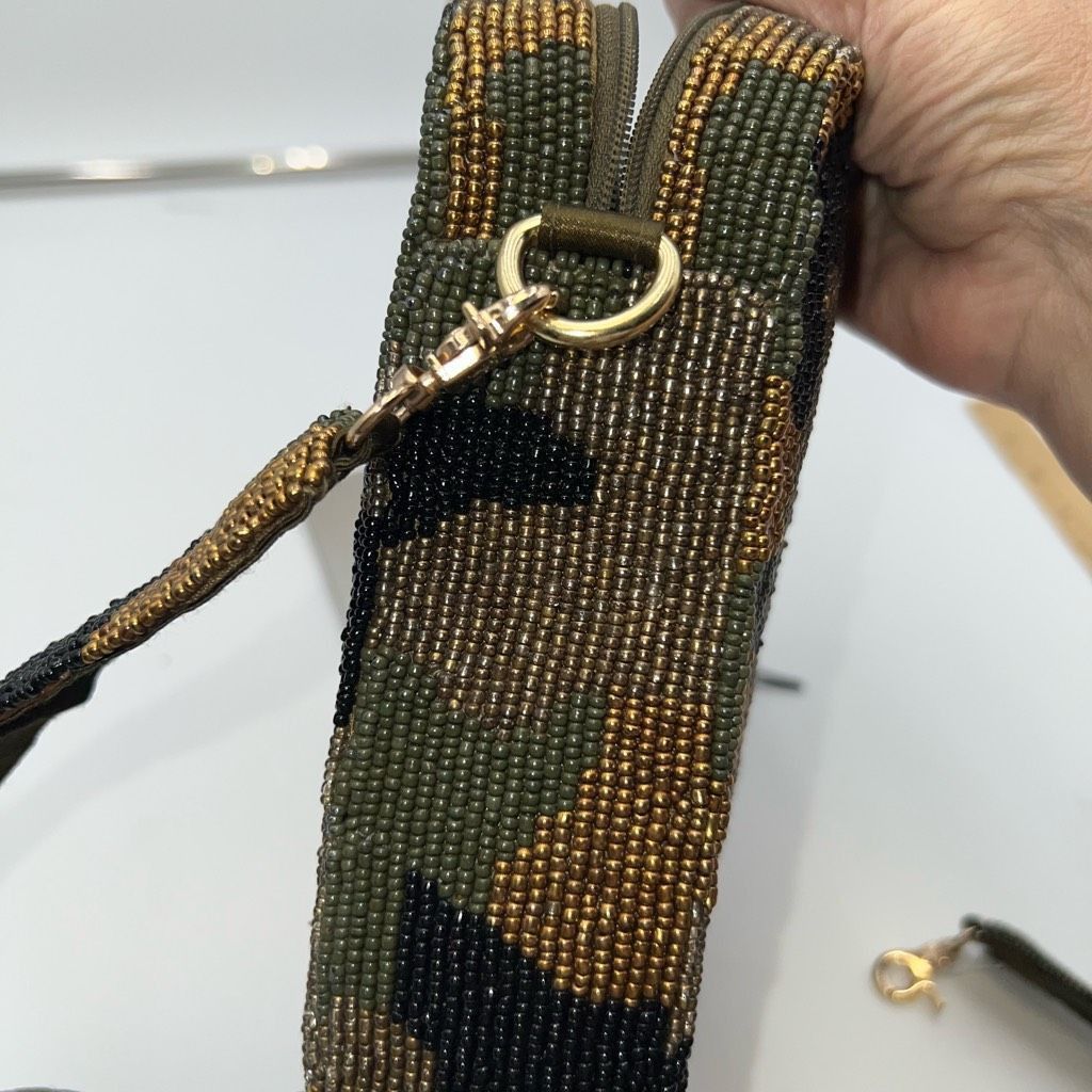 Other Moyna Fully Beaded Satin Back Camouflage Skull Crossbody Size ONE SIZE - 8 Thumbnail