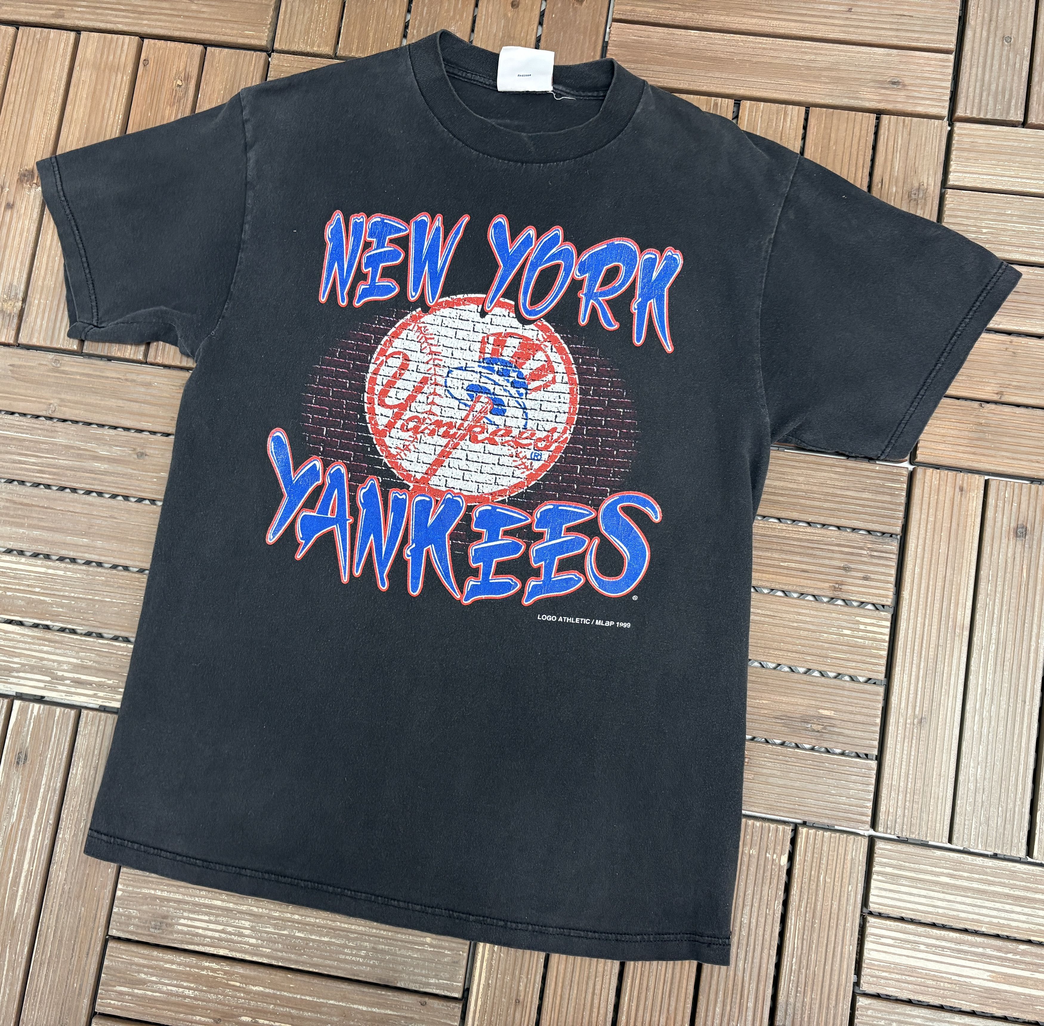 Vintage New York Yankees Vintage Black T-Shirt Tee Size US L / EU 52-54 / 3 - 4 Thumbnail