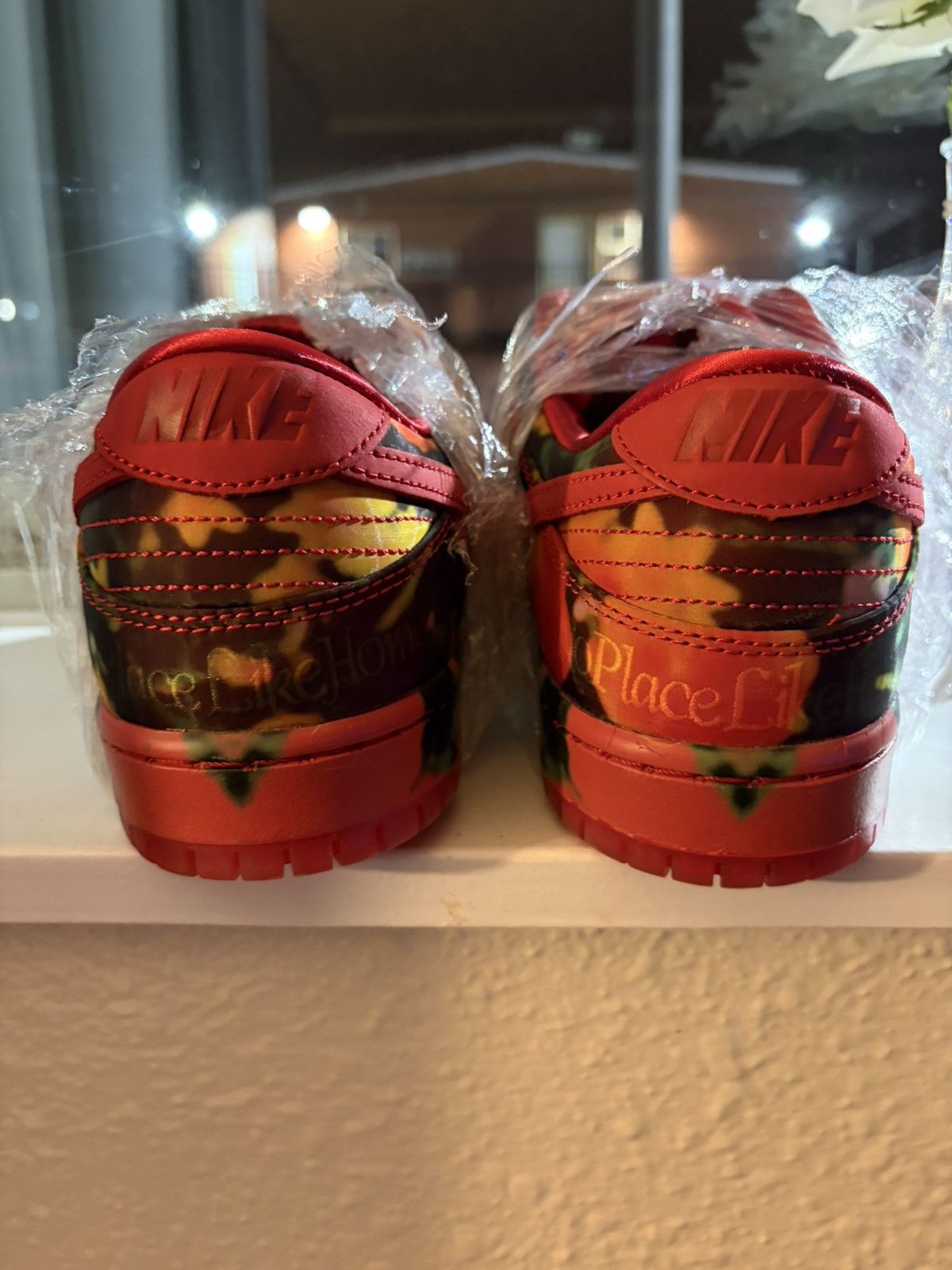 Nike SB Wizard Of Oz SB Dunks Size US 9.5 / EU 42-43 - 11 Thumbnail