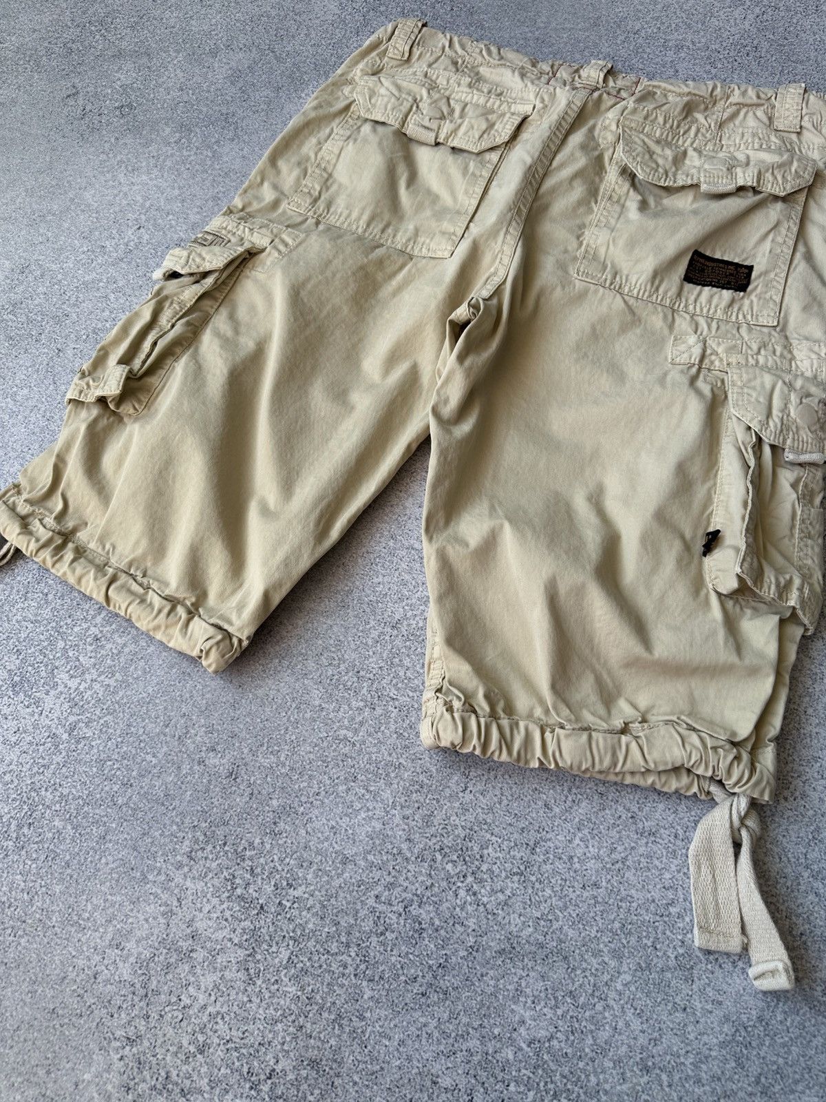Alpha Industries × Vintage Vintage Alpha Industries Cargo Shorts Size US 32 / EU 48 - 12 Thumbnail