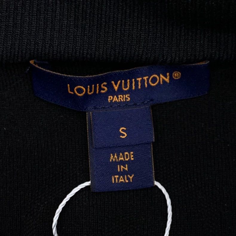 Louis Vuitton Louis Vuitton 25 black logo embossed dark full print cotto Size S / US 4 / IT 40 - 6 Thumbnail