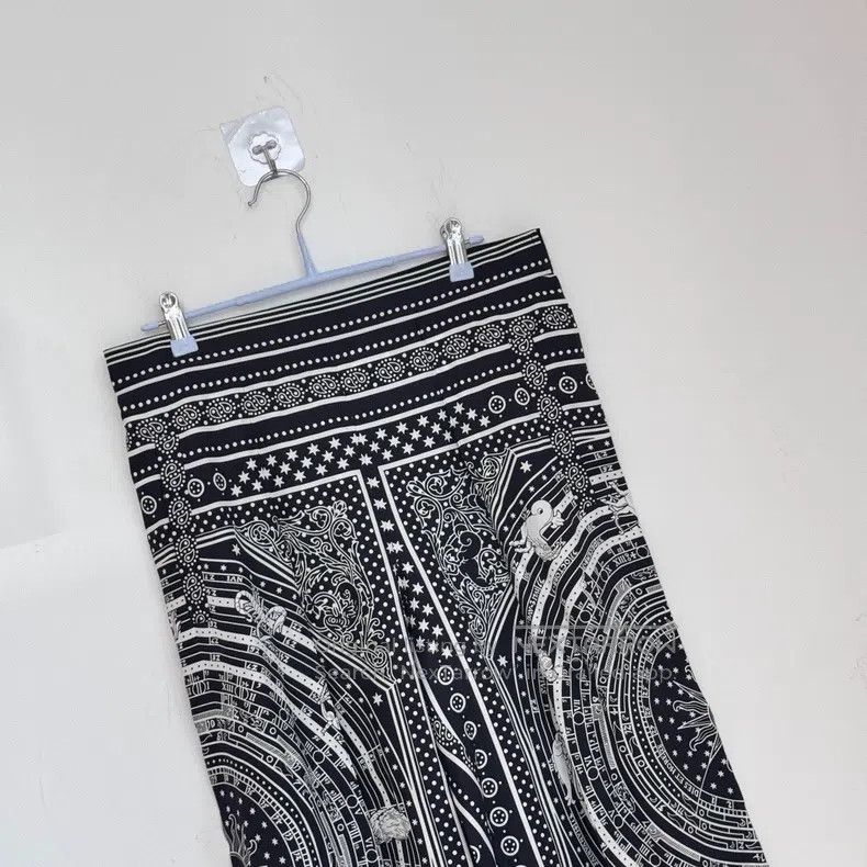 Hermes Hermes Nine Pants, 100% Silk Size 25" / US 0 / IT 36 - 2 Thumbnail