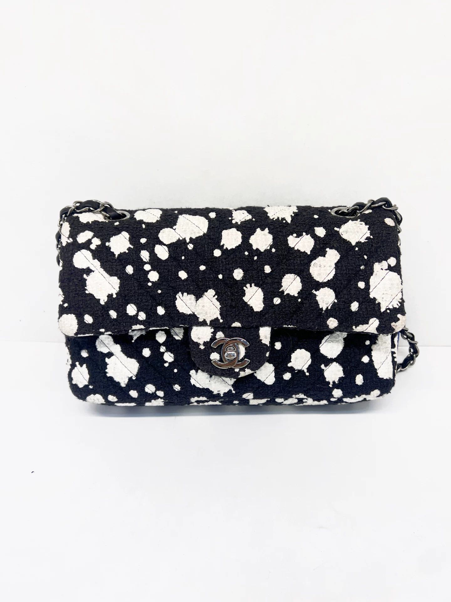 Chanel Pre-loved Bag Very good condition Size ONE SIZE - 1 Thumbnail