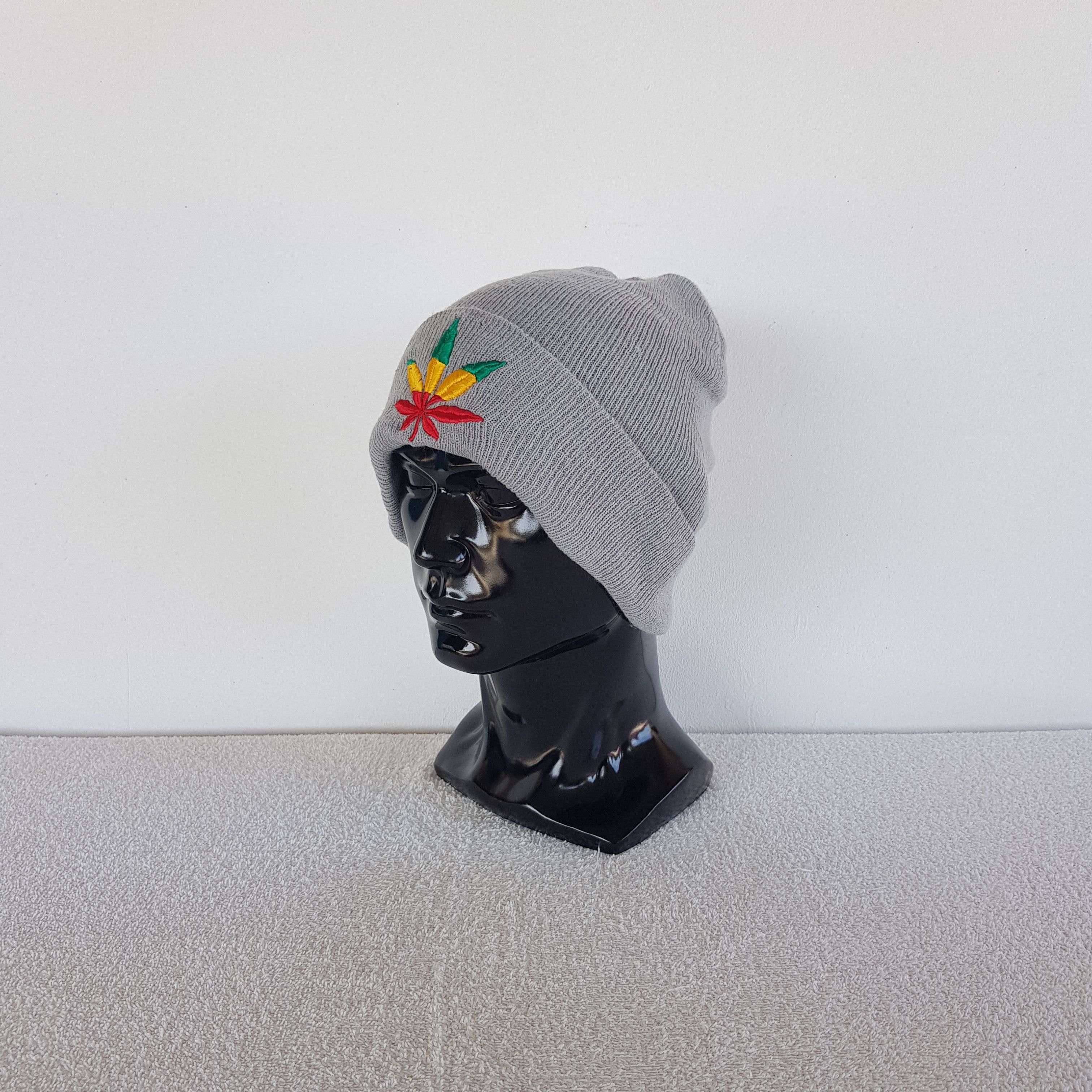 Vintage Marijuana Beanie Raggae Snow Caps Ski Hats.