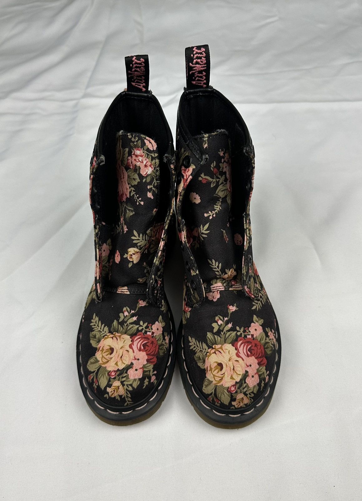 Dr. Martens Dr. Martens 1461 Rose Antique Floral Black Boot Womens 5 Size US 5 / IT 35 - 4 Thumbnail