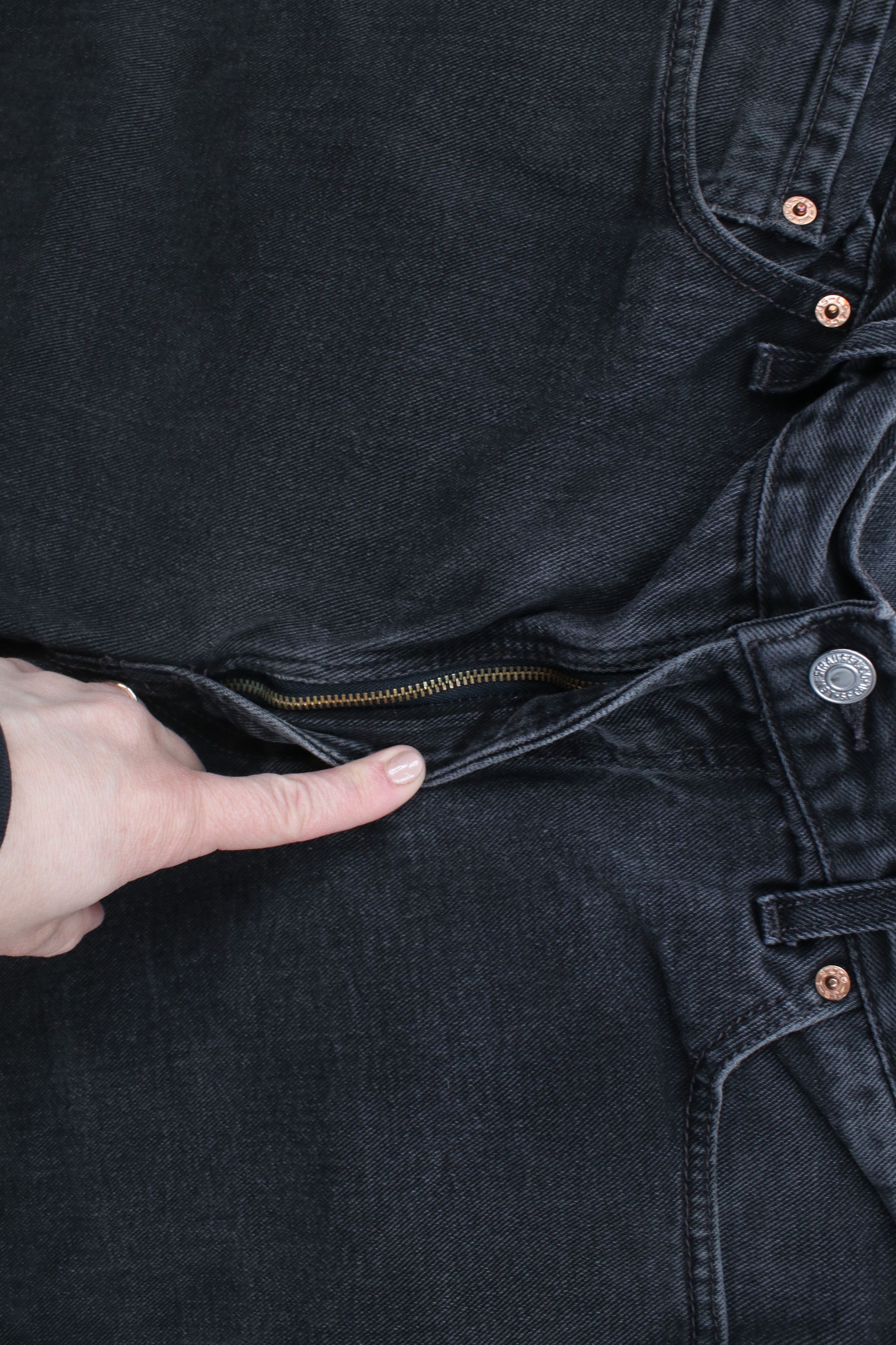 Levi's Vintage Y2K 2003 Levis 550 Relaxed Fit Denim Jeans Black USA Size US 34 / EU 50 - 7 Thumbnail