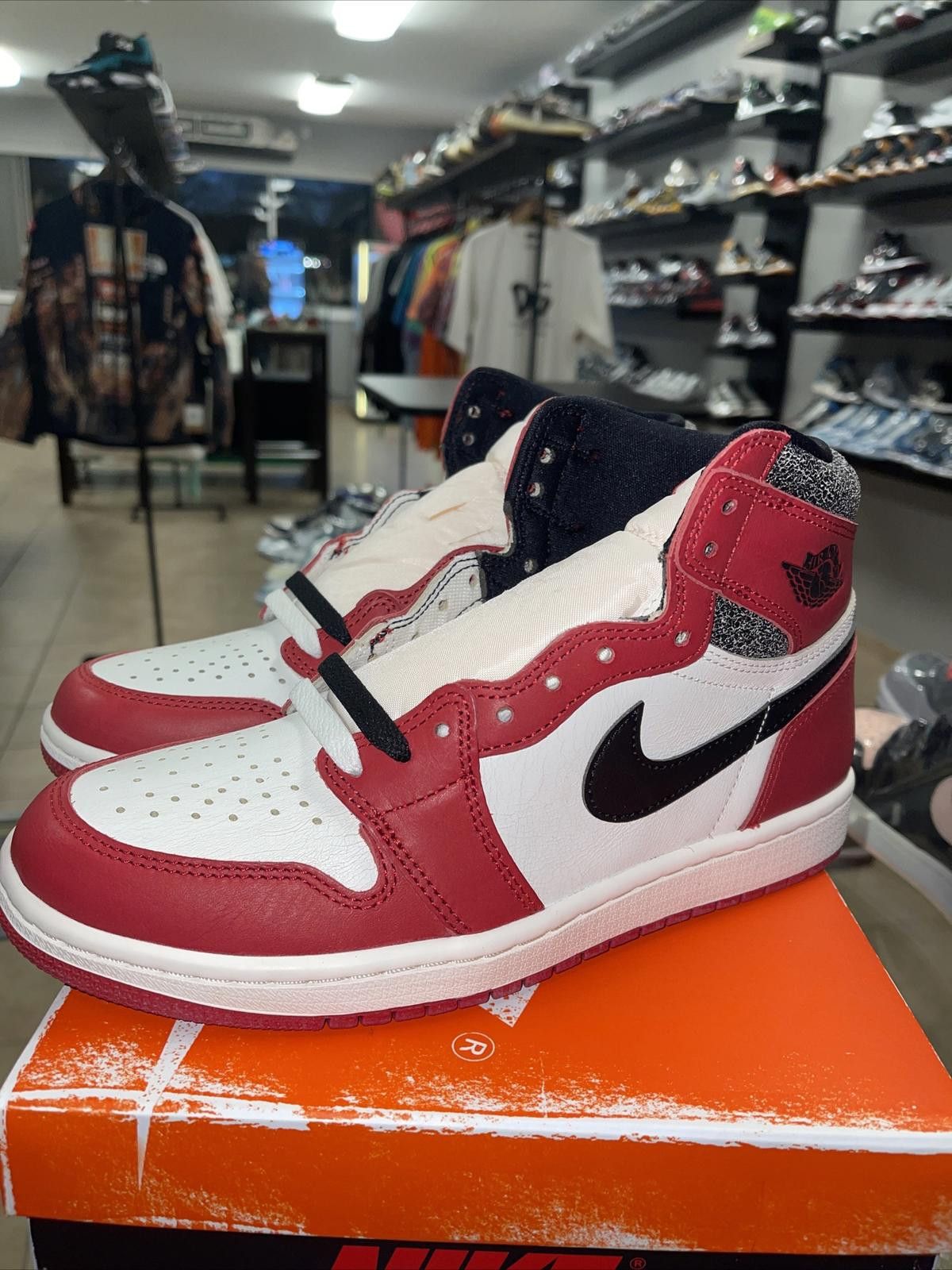 Jordan Brand Air Jordan 1 Retro High Lost and Found Size 7.5 DZ5485-612 Size US 7.5 / EU 40-41 - 1 Thumbnail