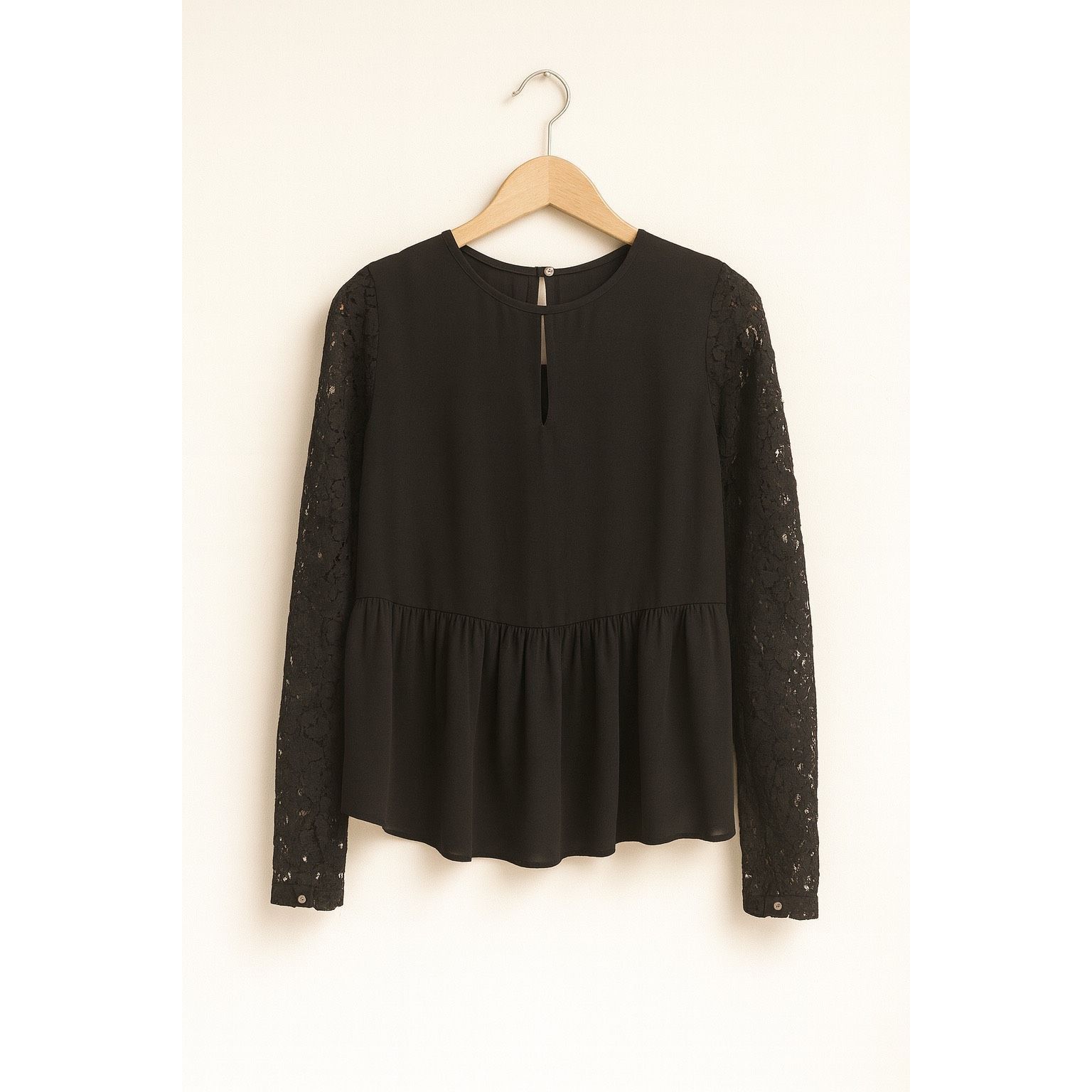 Loft LOFT Black Lace Sleeve Peplum Blouse XS NWT Size XS / US 0-2 / IT 36-38 - 2 Thumbnail