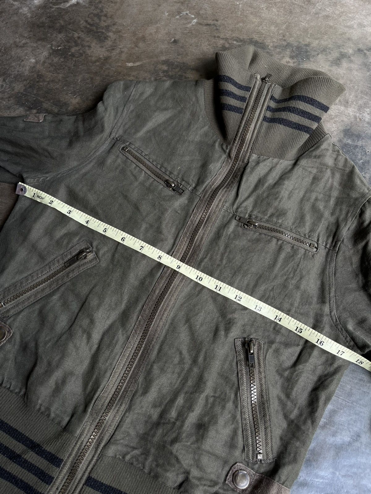 Isamu Katayama Backlash JAPANESE 2000’s LAZY DAISY TRACK JACKET MILITARY Size US S / EU 44-46 / 1 - 14 Thumbnail