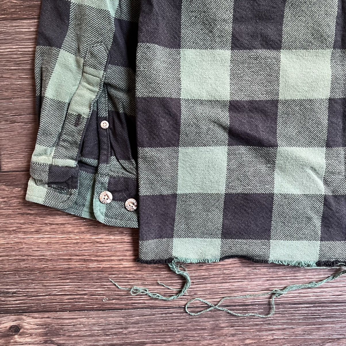 Vintage Vintage 2000s Thick Green Flannel Cut/Cropped L/XL Size US XL / EU 56 / 4 - 12 Thumbnail
