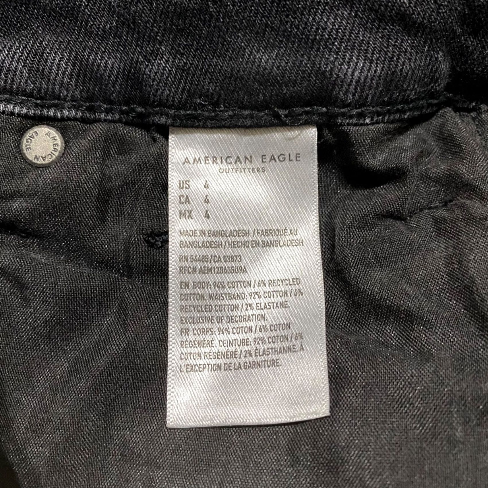 American Eagle Outfitters American Eagle Outfitters Womens 4 Jean Shorts Faded Black Denim High Rise Mom 90s Grunge Size 27" / US 4 / IT 40 - 5 Thumbnail