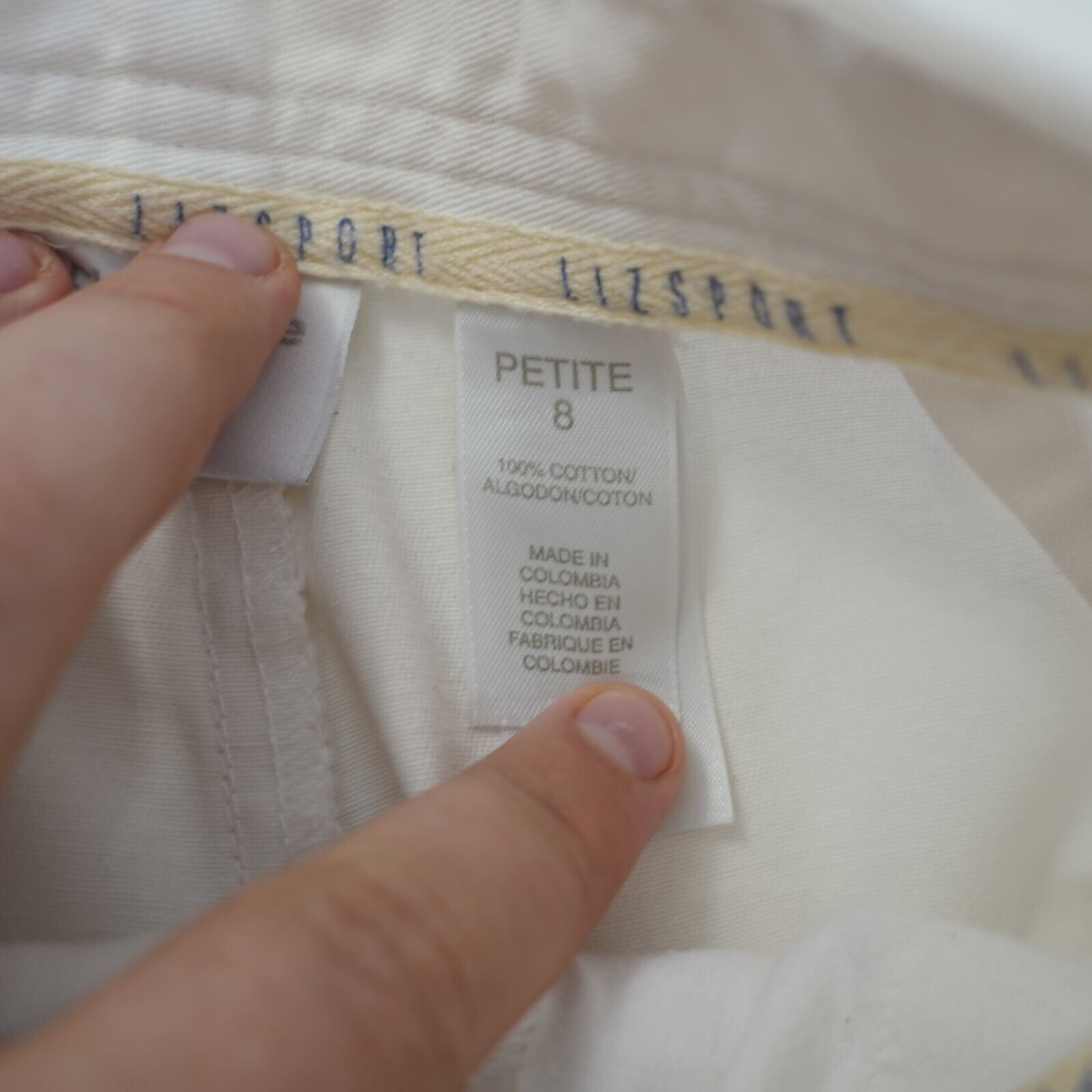 Liz Claiborne Liz Claiborne Sport White Pleated Bermuda Shorts 8P Petite 2 Size 26" / US 2 / IT 38 - 4 Thumbnail