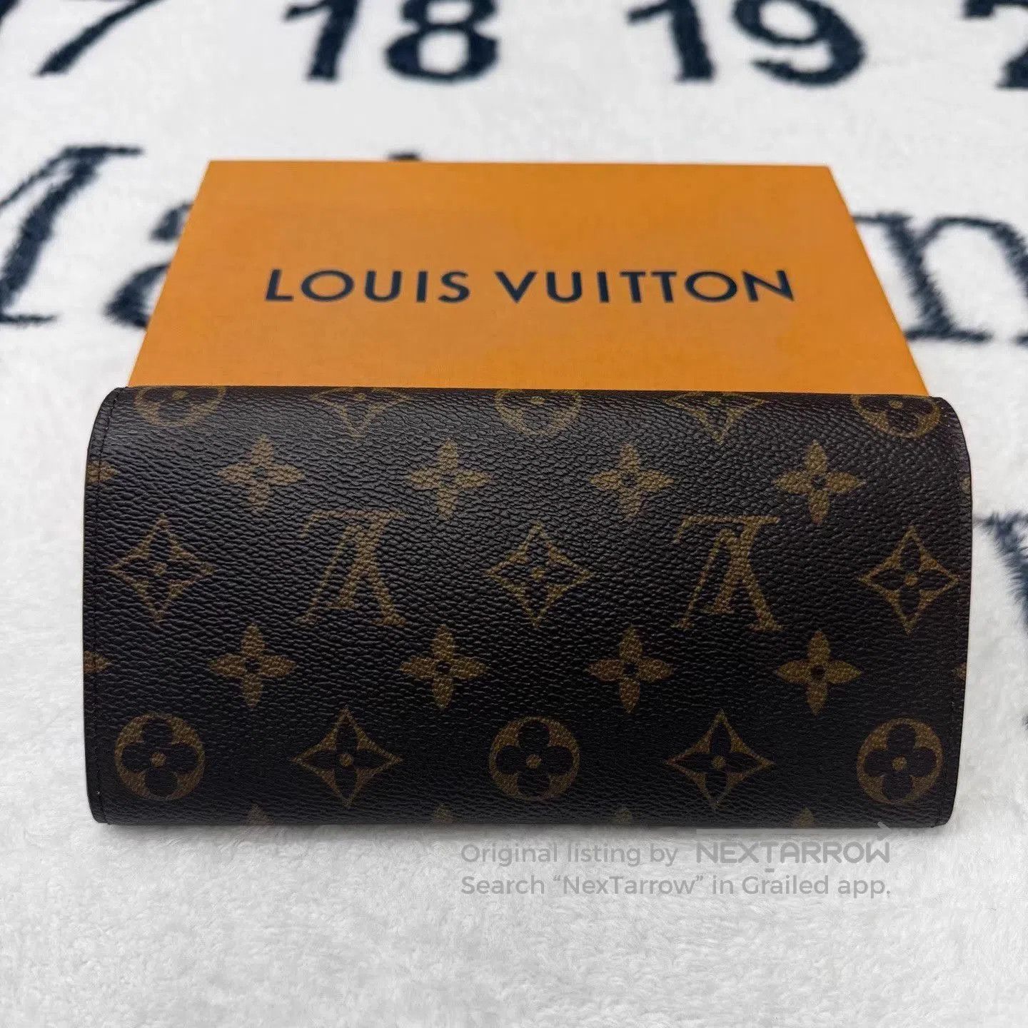 Louis Vuitton Brown Patterned Foldover Wallet. Size ONE SIZE - 2 Thumbnail