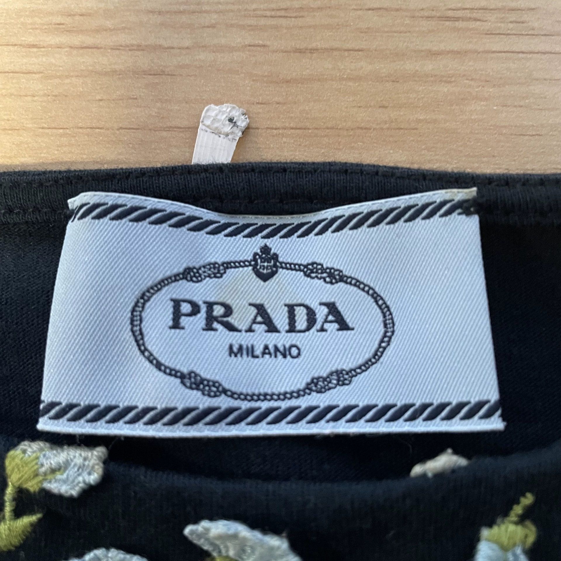 Prada Prada 95 New Embroidered Floral Short-Sleeve Tee W Black XS Size XS / US 0-2 / IT 36-38 - 4 Thumbnail