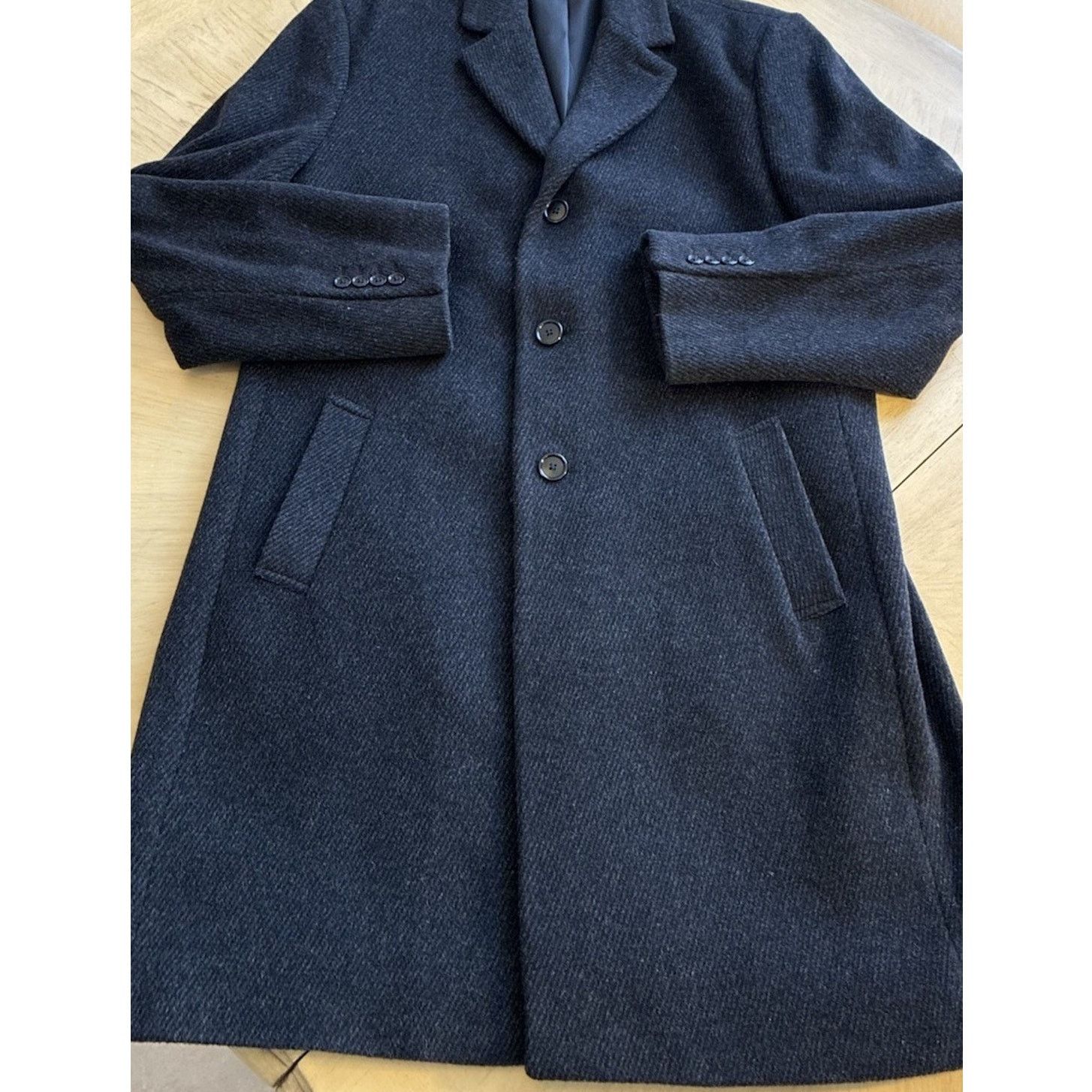 Hickey Freeman Hickey Freeman Gray Herringbone Wool Cashmere Overcoat 42R Size US S / EU 44-46 / 1 - 5 Thumbnail